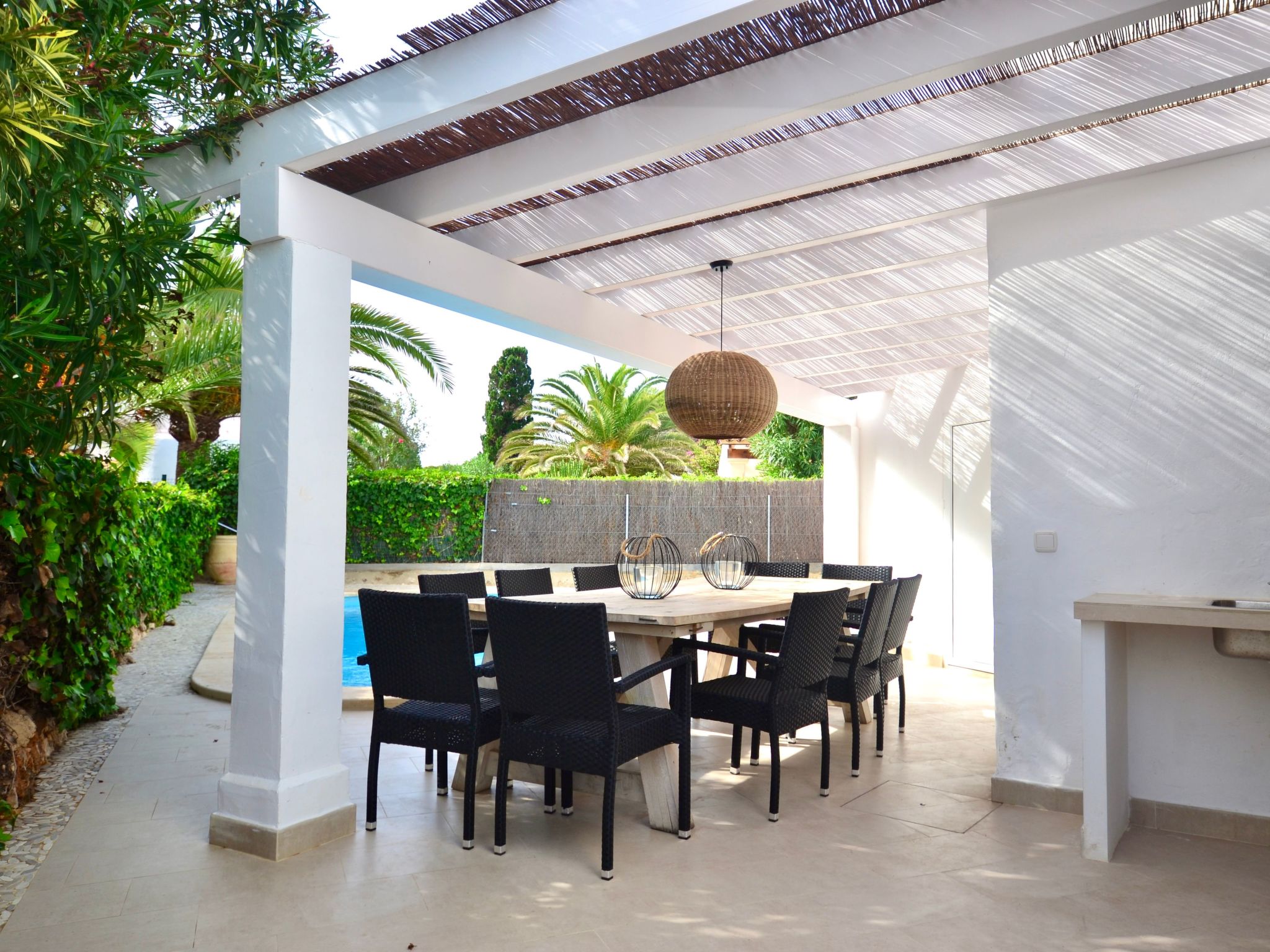 Esmeralda-Image-tags.info