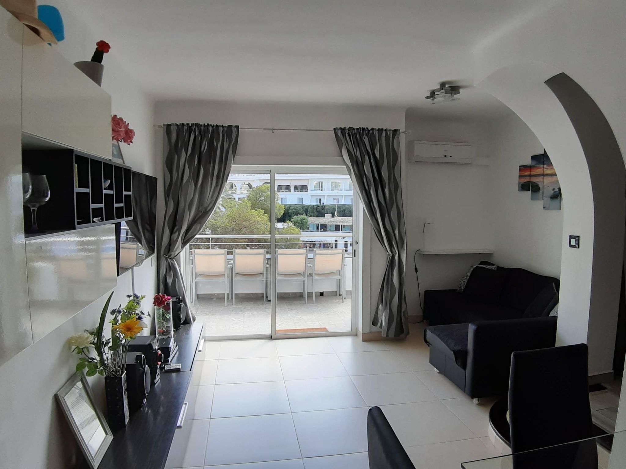 Wohnung in Cala D'or mit gemeinsamem Pool, Terrasse und Garten-Drinnen