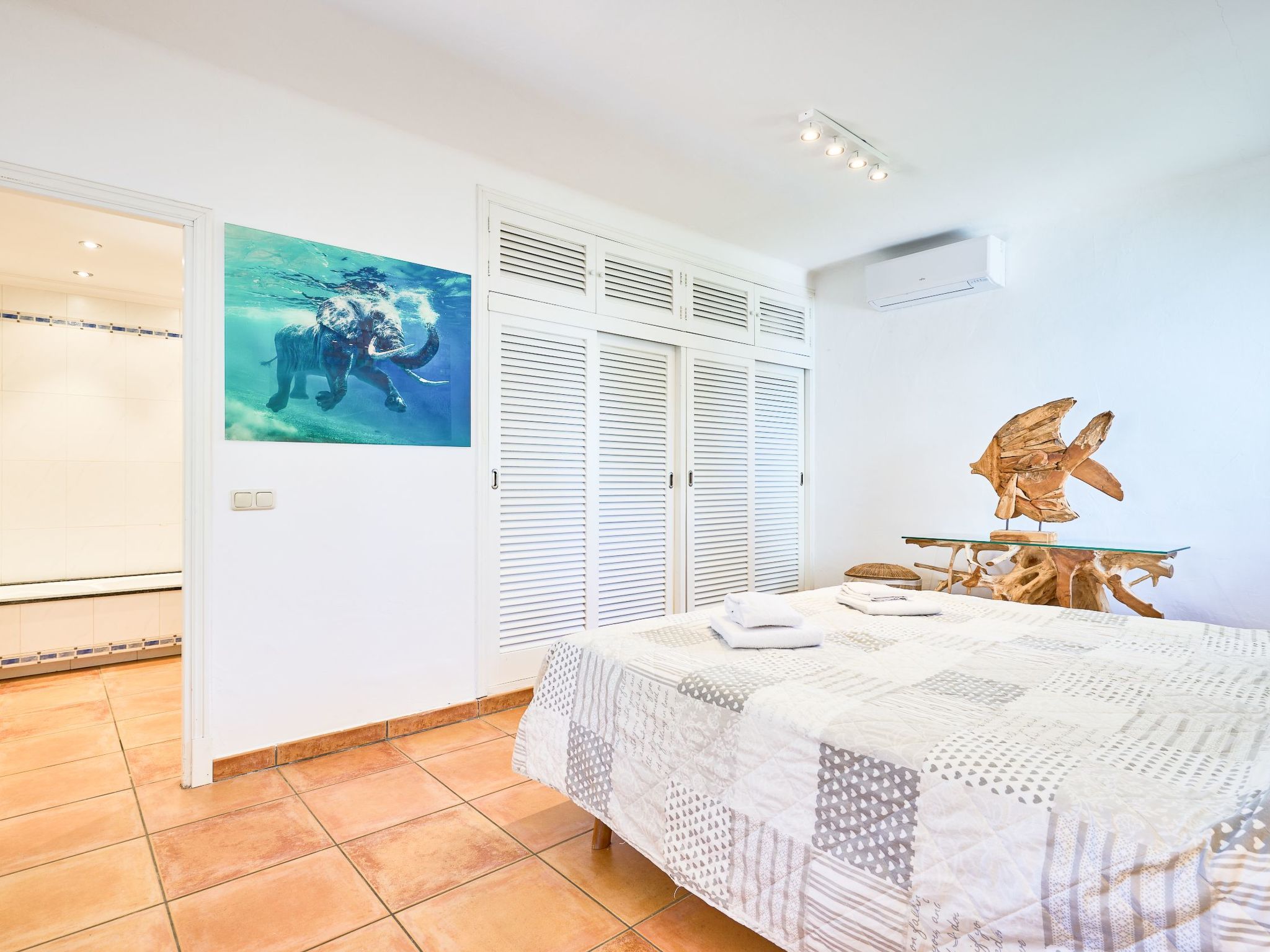 Brusc-Image-tags.info