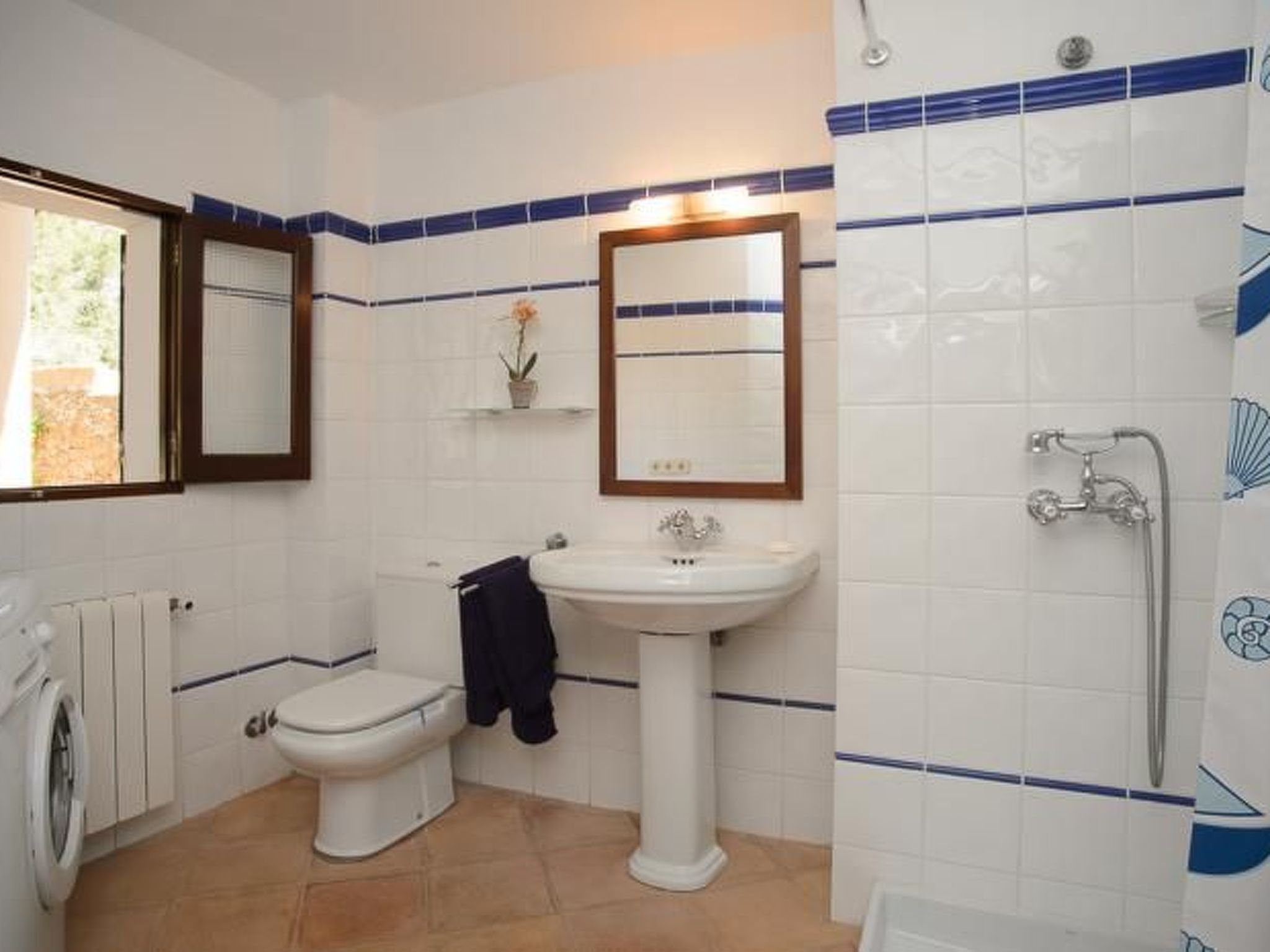 Vallaca-Image-tags.info