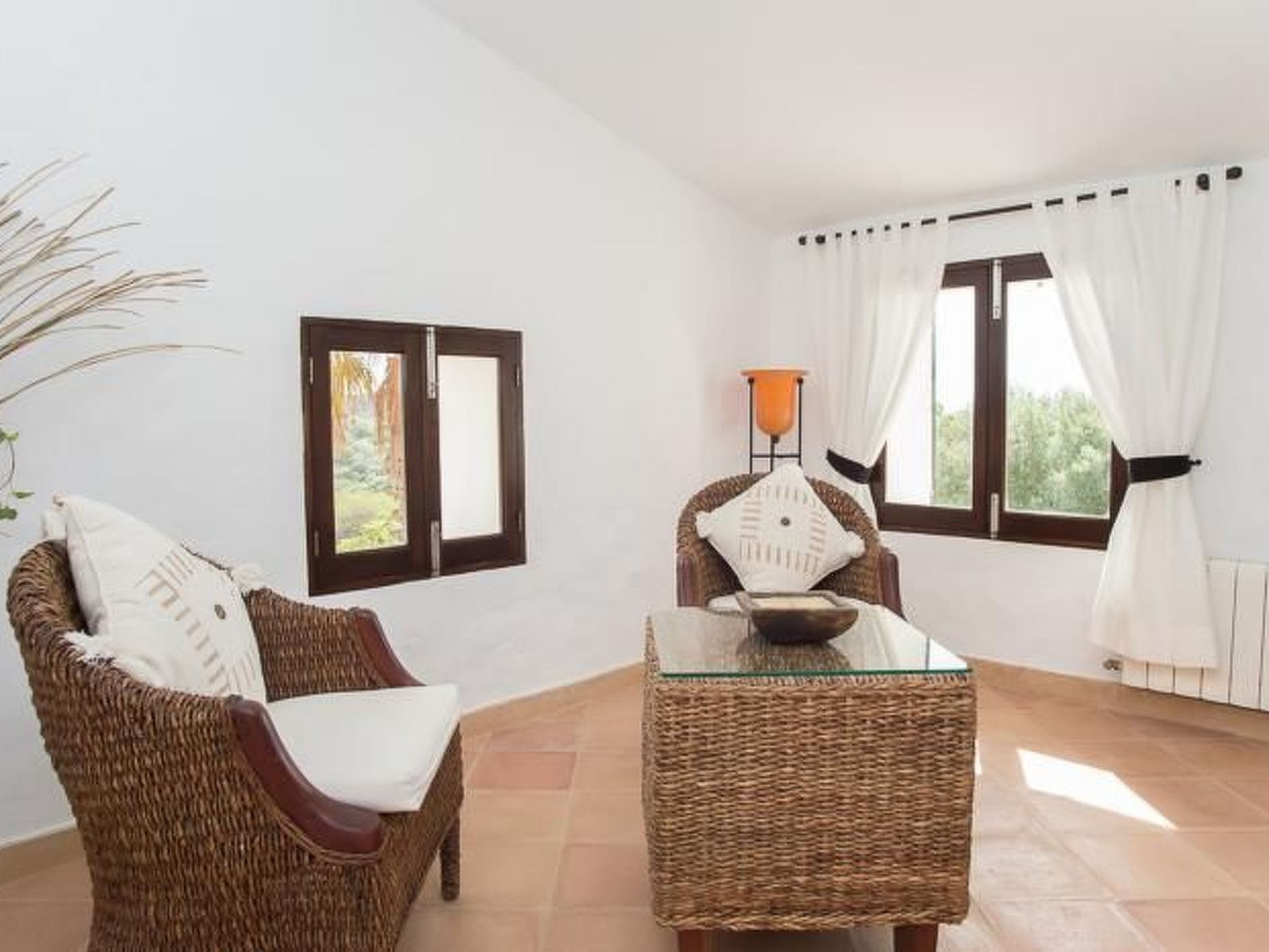 Vallaca-Image-tags.info