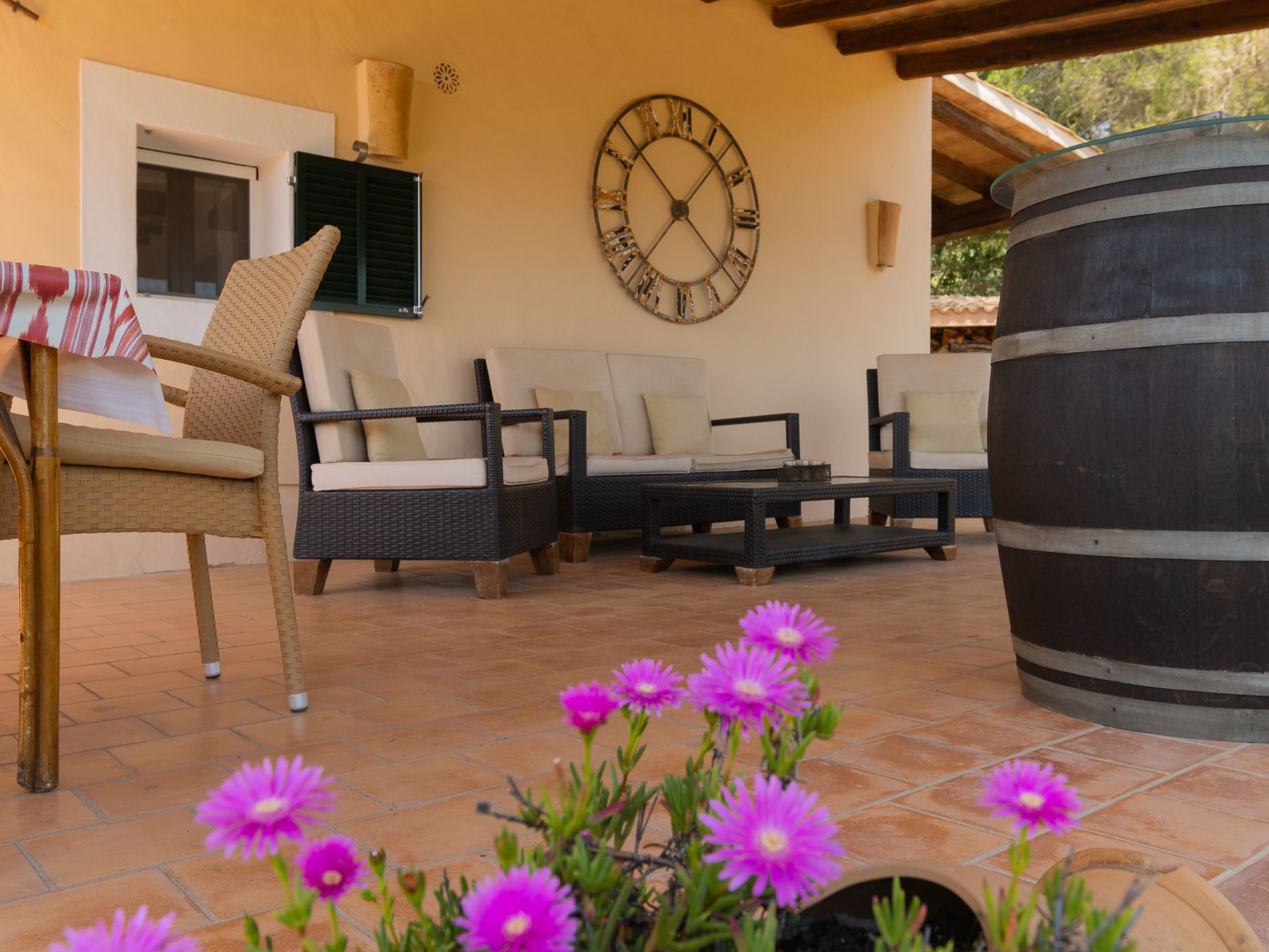 Vallaca-Image-tags.info