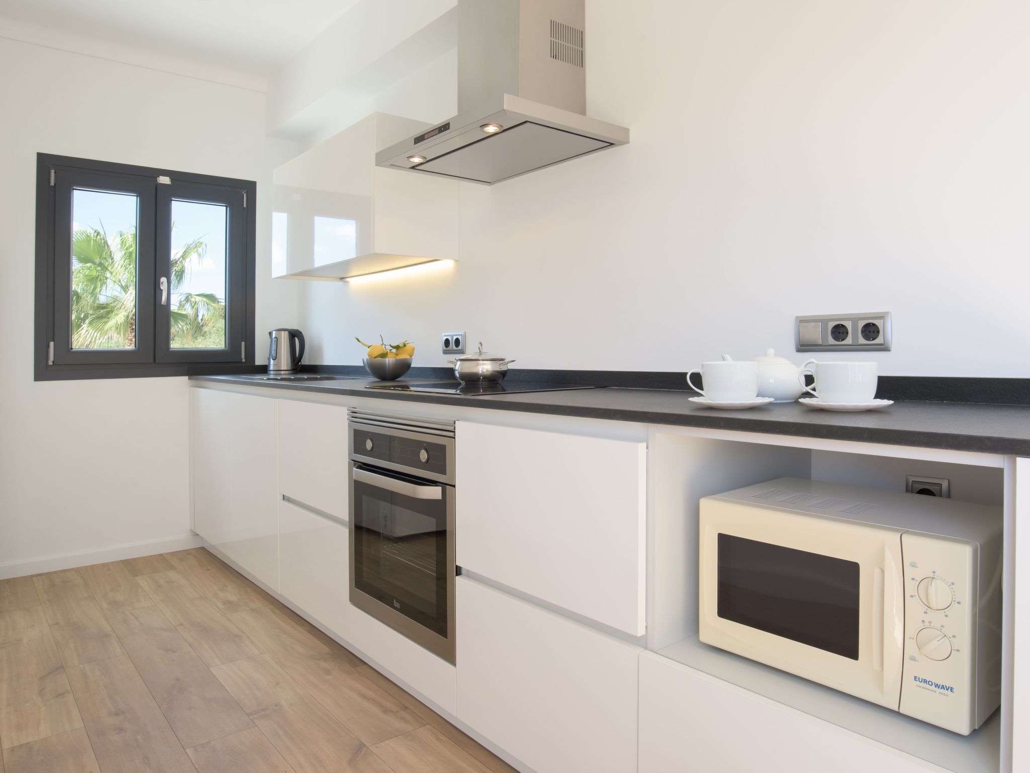 Batlet-Image-tags.info