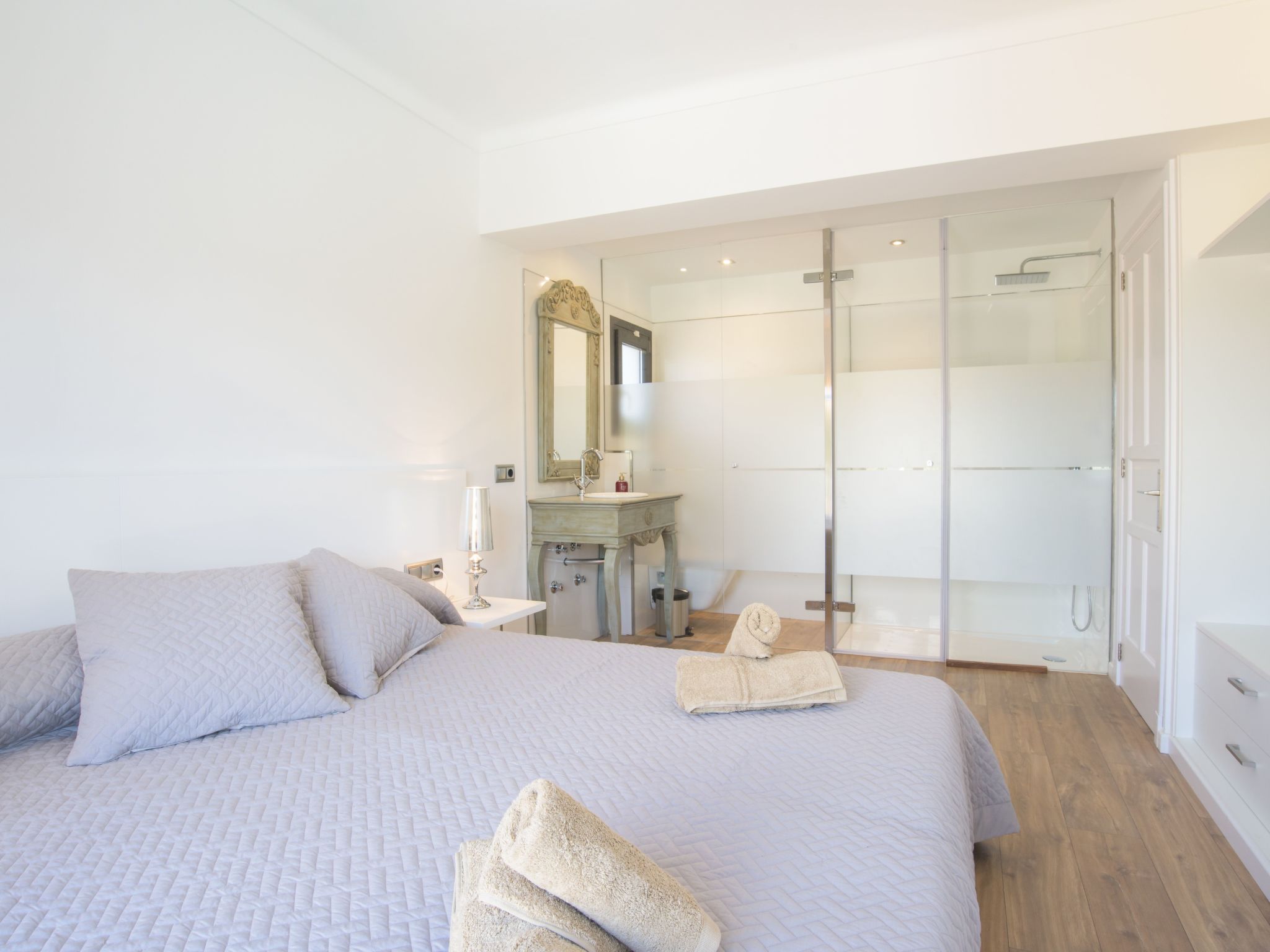 Batlet-Image-tags.info