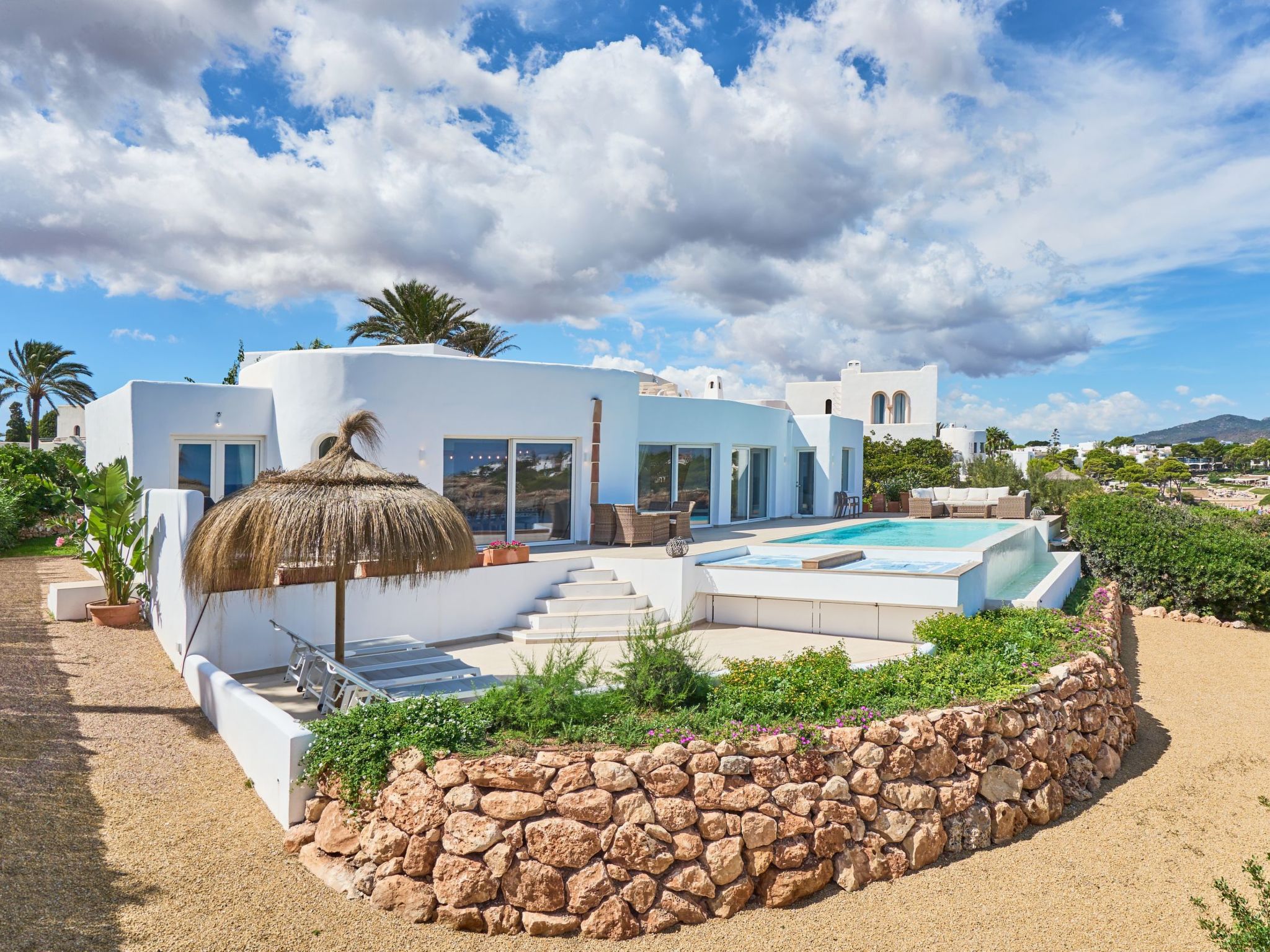 Lago-Image-tags.info