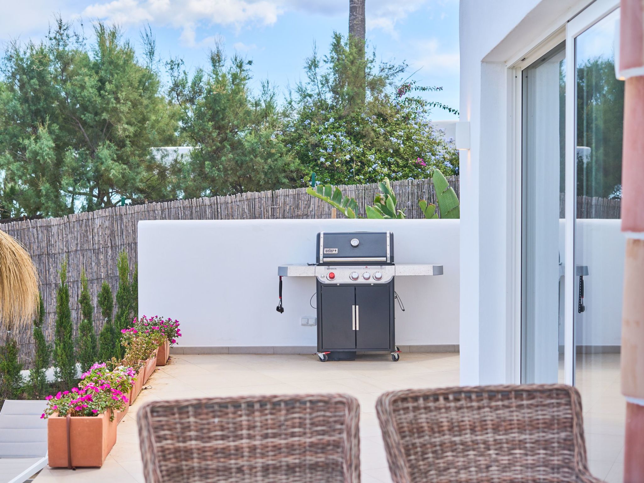 Lago-Image-tags.info