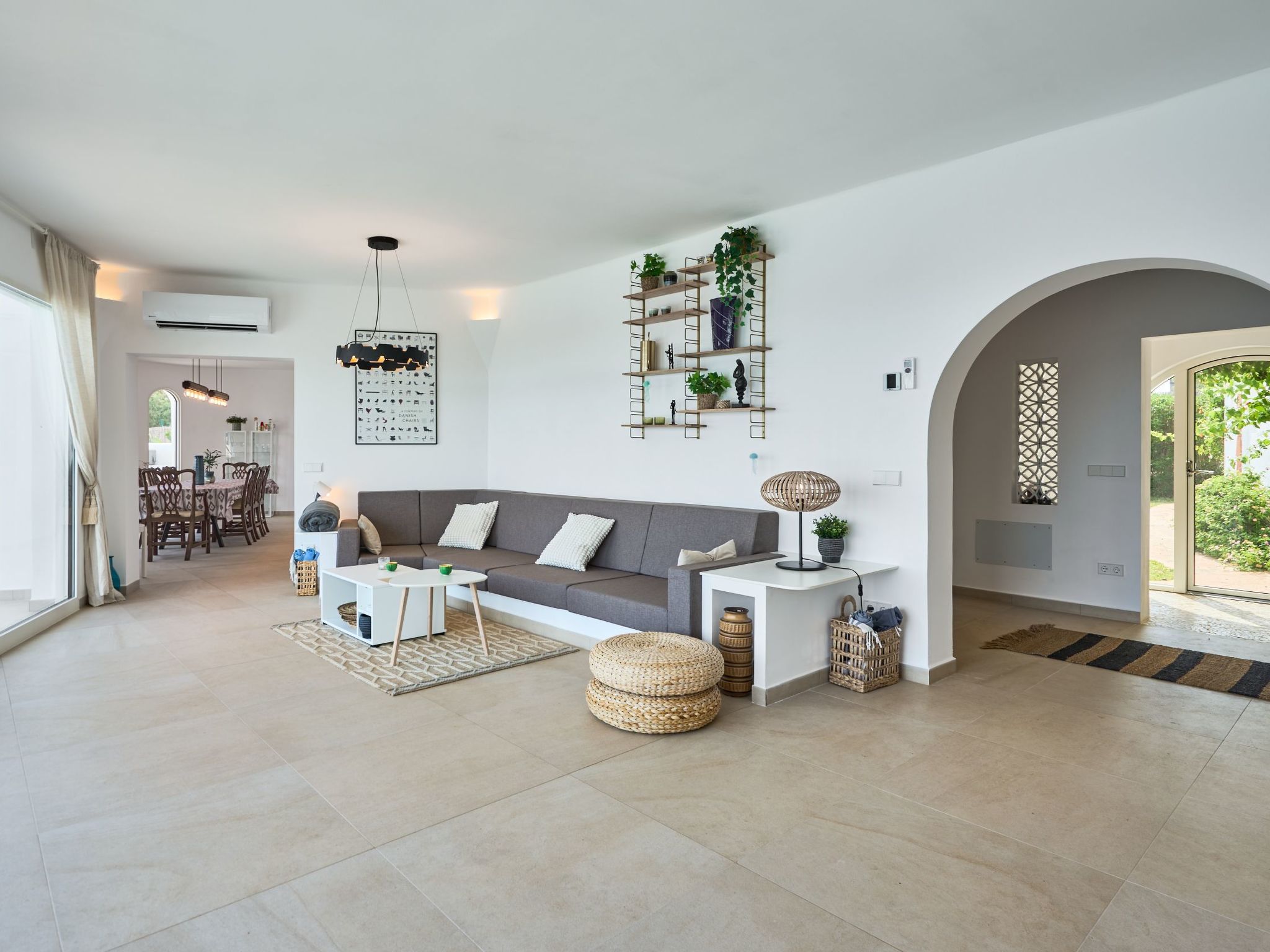 Lago-Image-tags.info