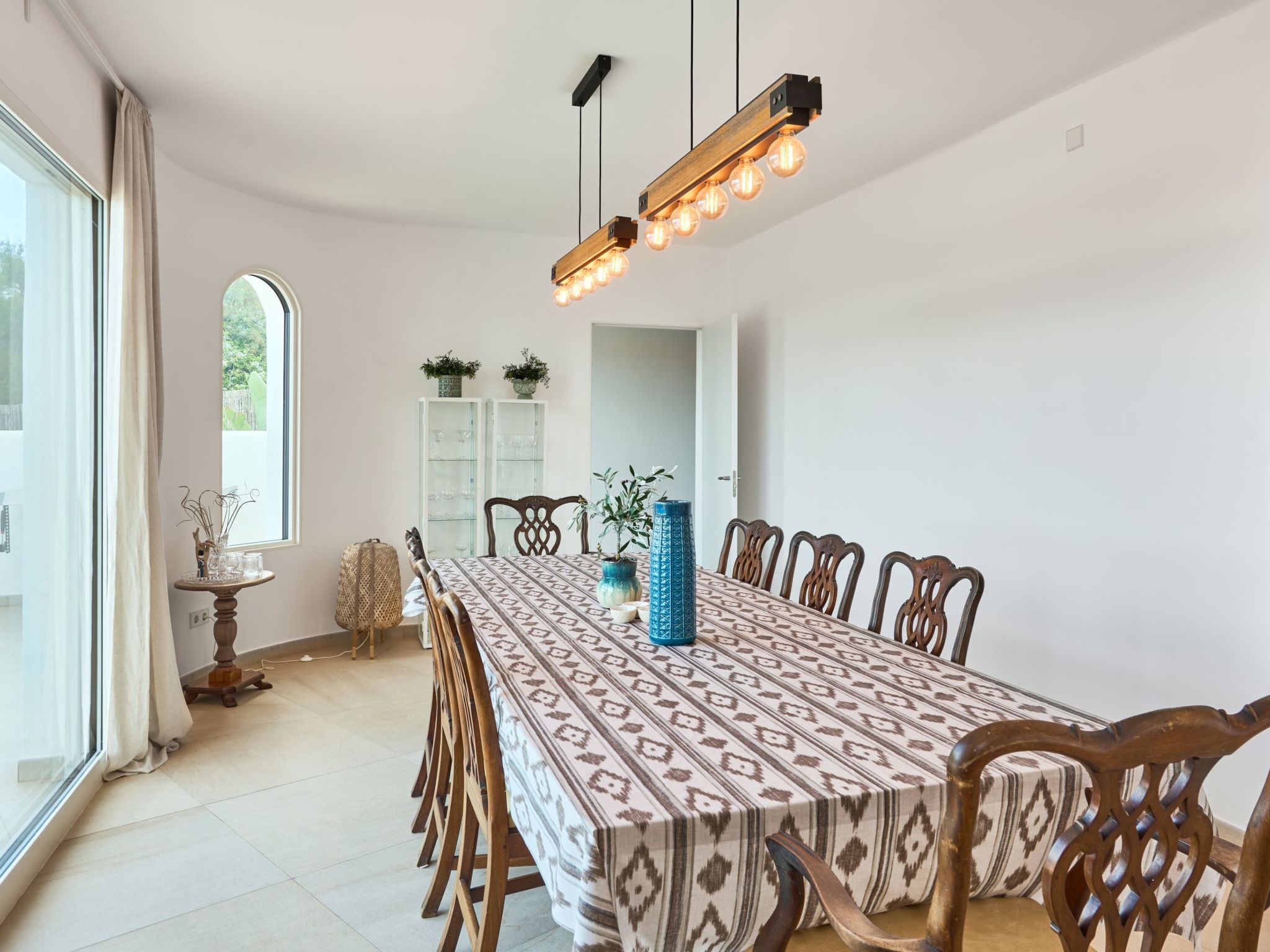 Lago-Image-tags.info