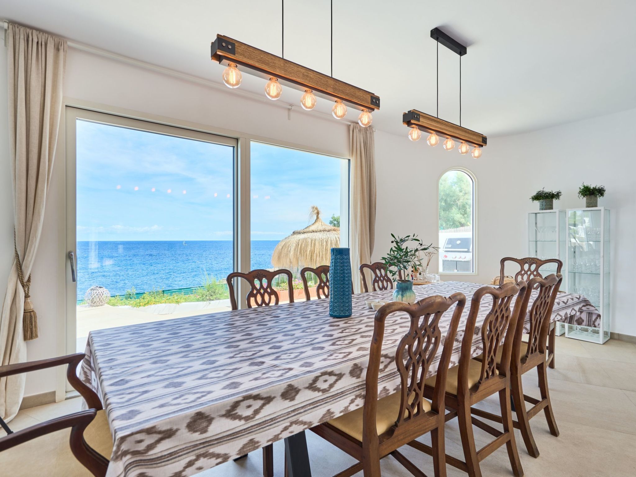 Lago-Image-tags.info