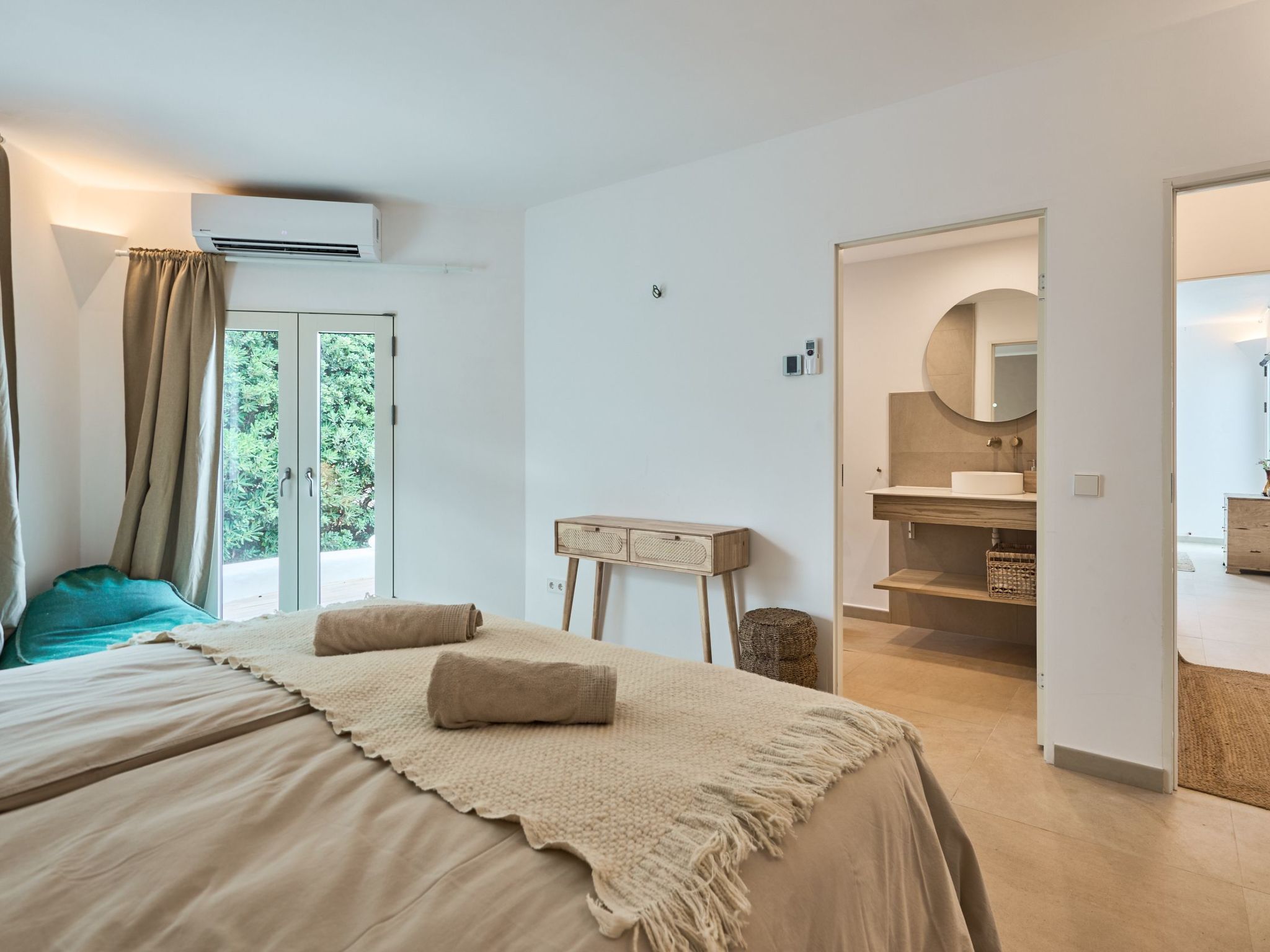 Lago-Image-tags.info