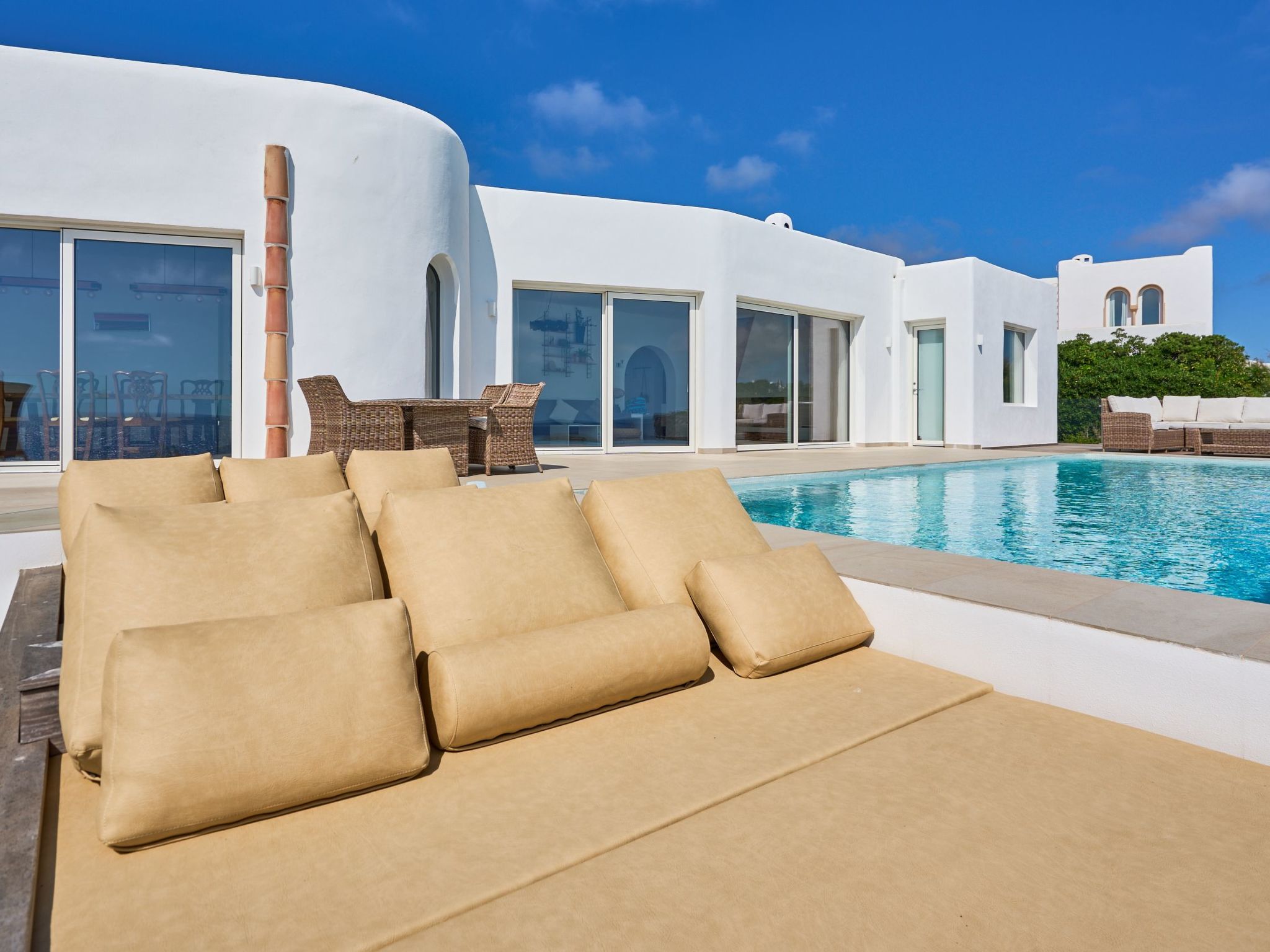 Lago-Image-tags.info