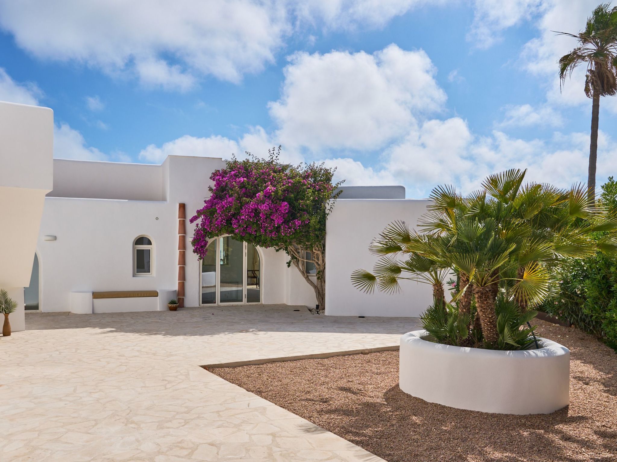 Lago-Image-tags.info