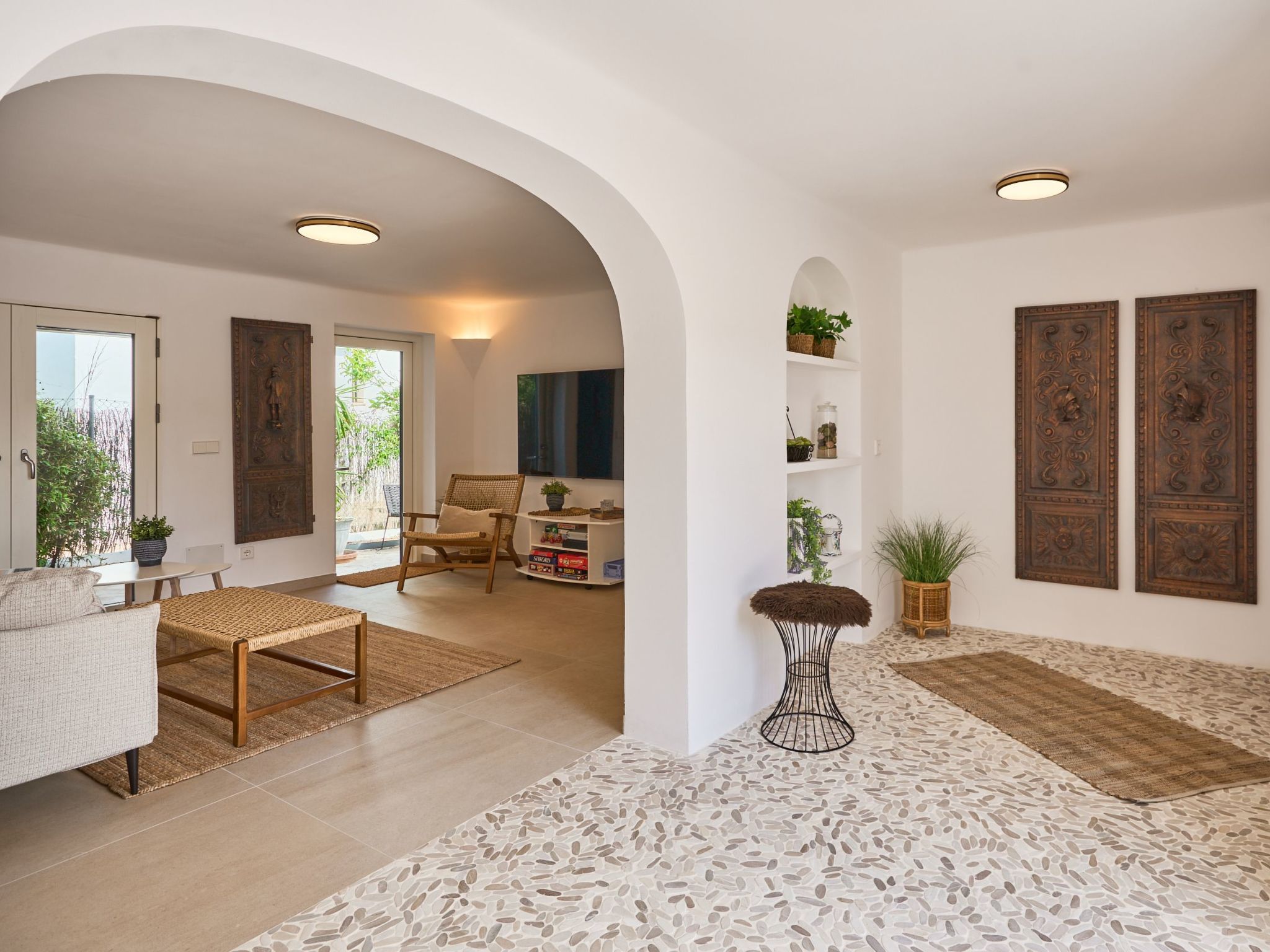 Lago-Image-tags.info