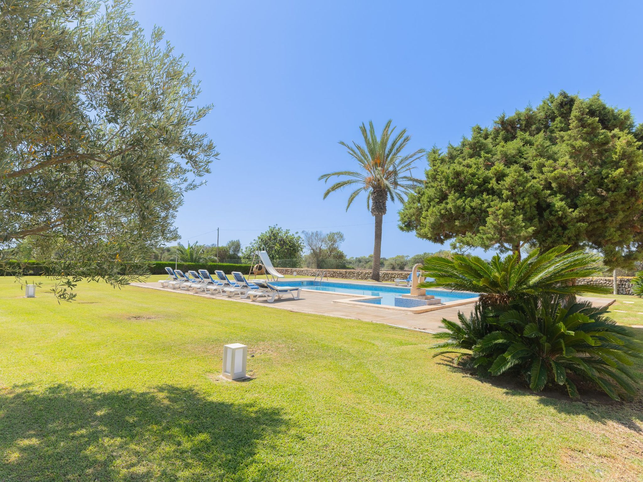 Sivina Sanau-Image-tags.info