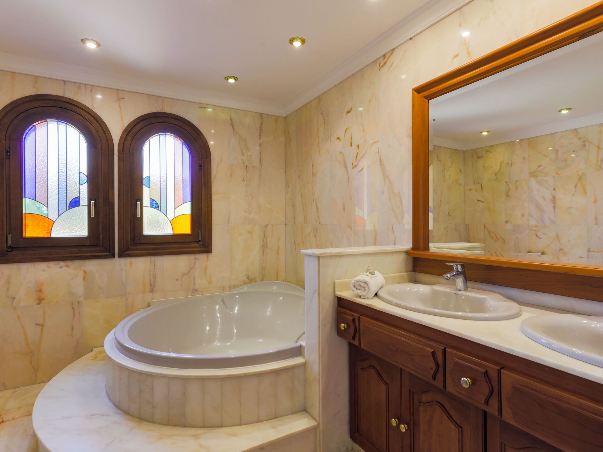 Sivina Sanau-Image-tags.info