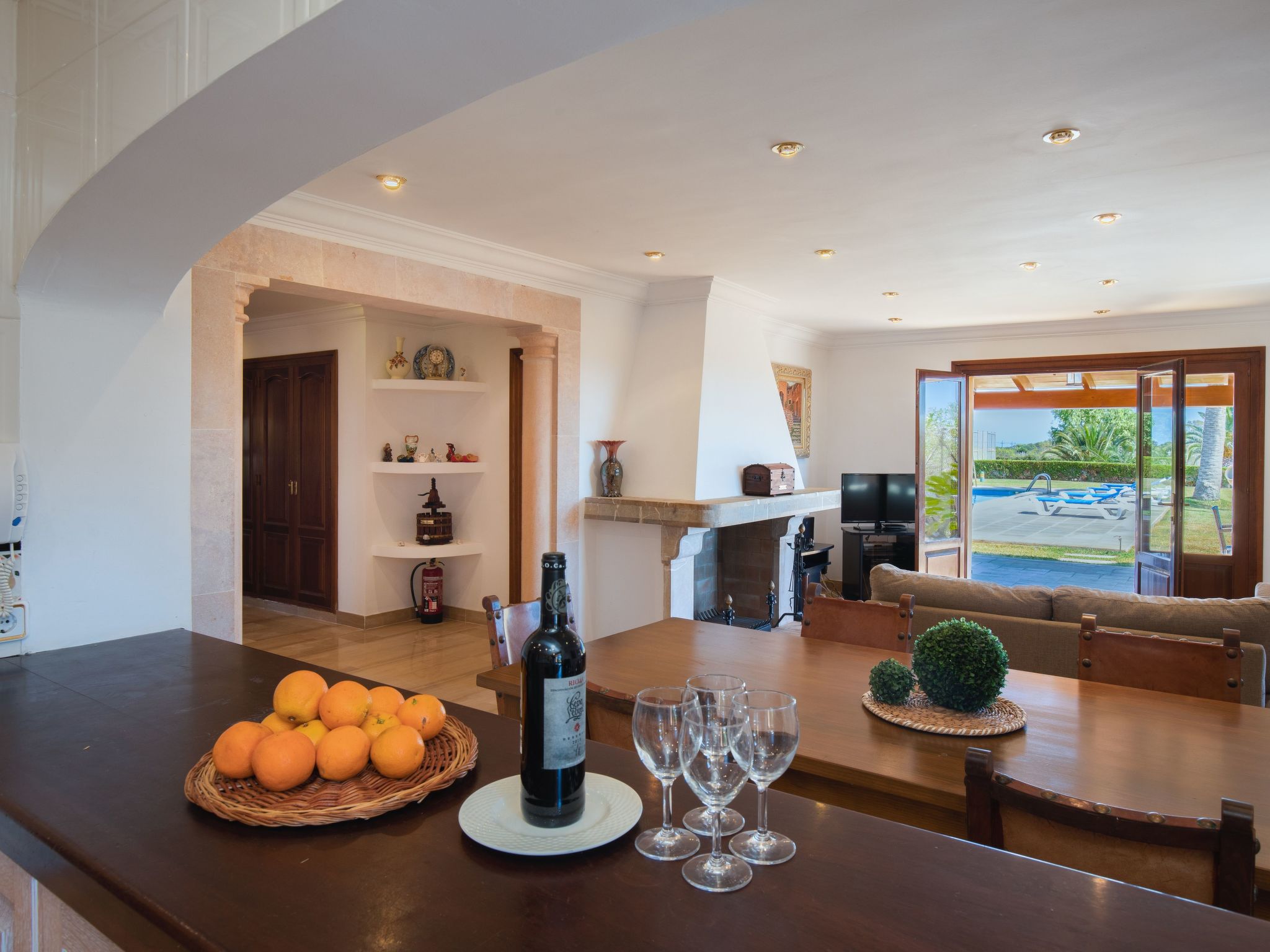 Sivina Sanau-Image-tags.info