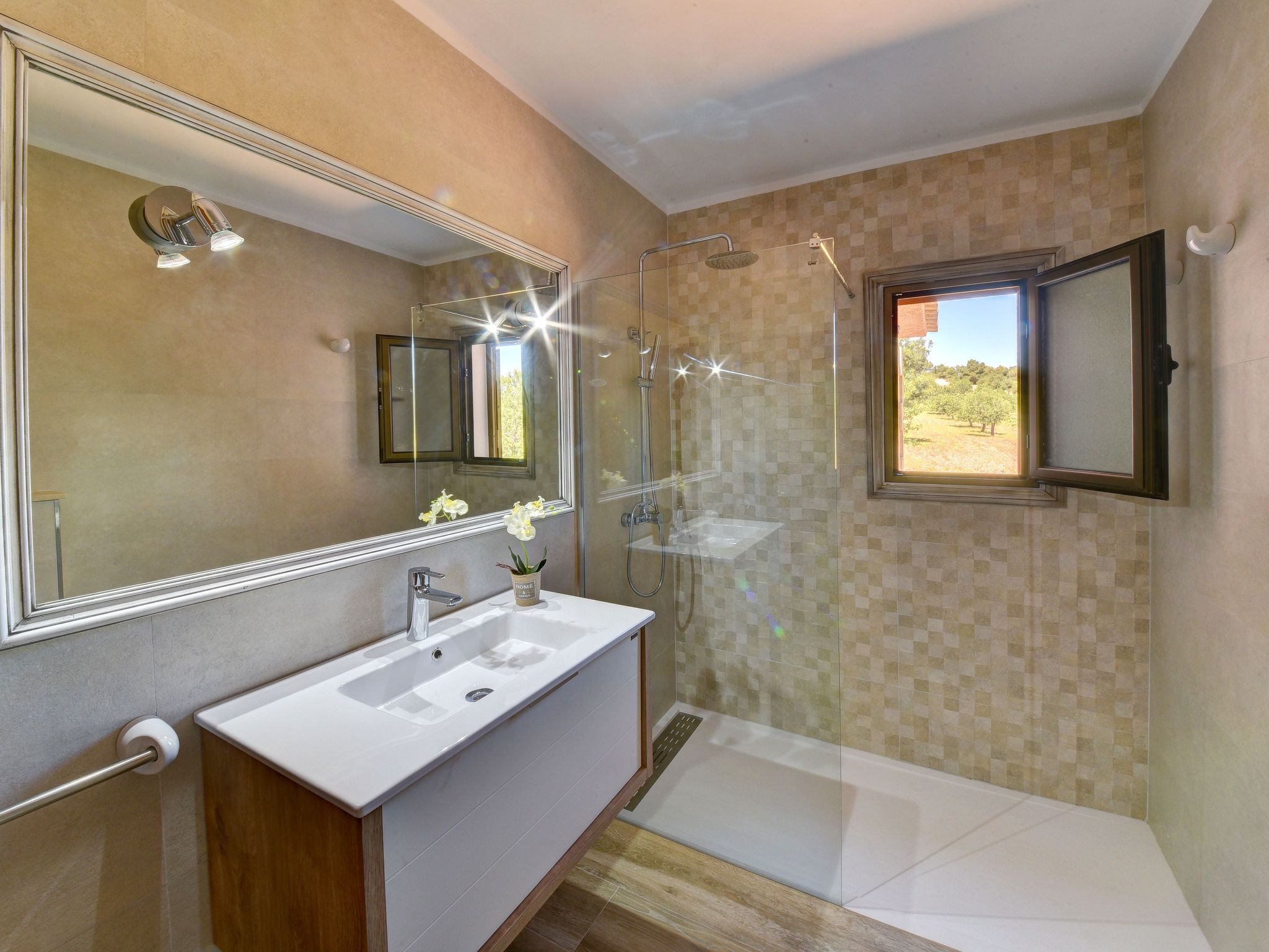 Jeroni-Image-tags.info