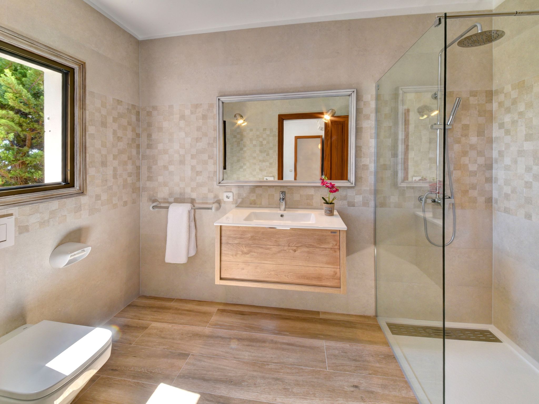 Jeroni-Image-tags.info