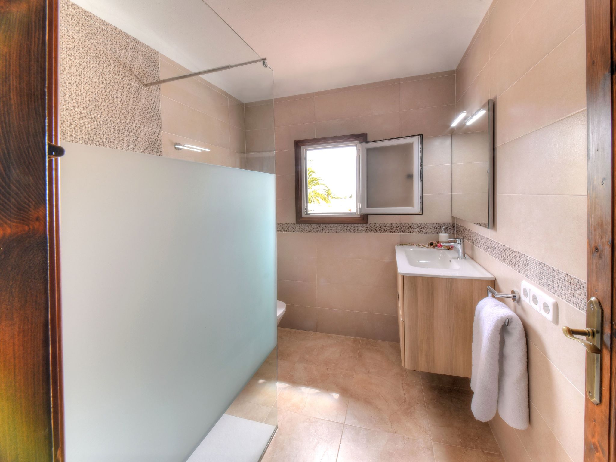 Dos Pinos-Image-tags.info