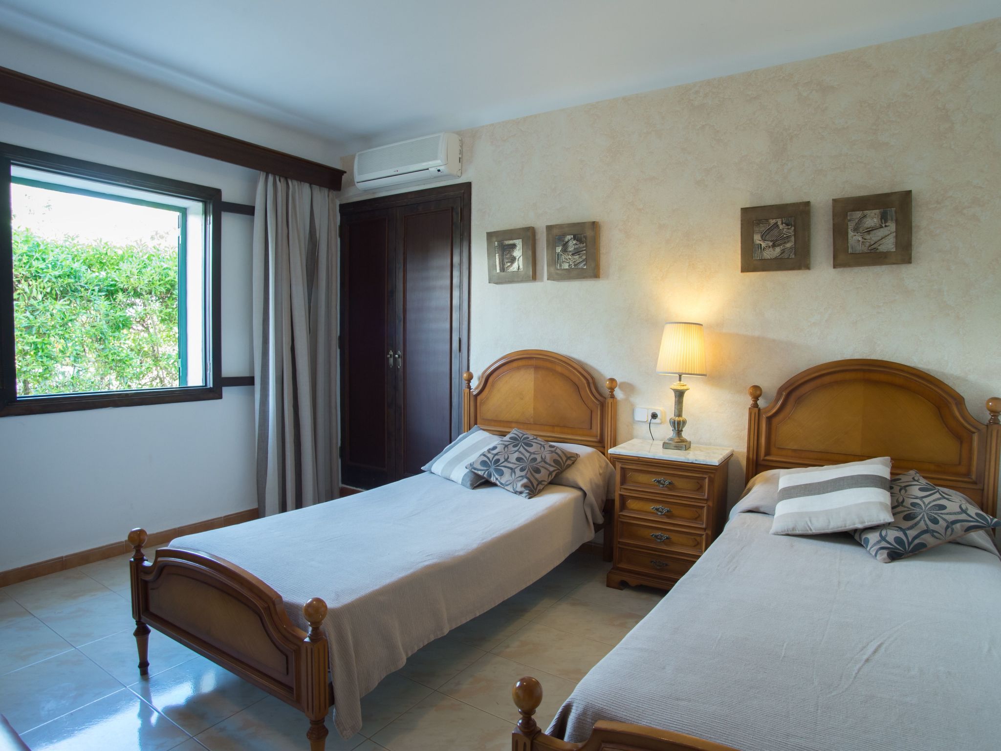 Dos Pinos-Image-tags.info