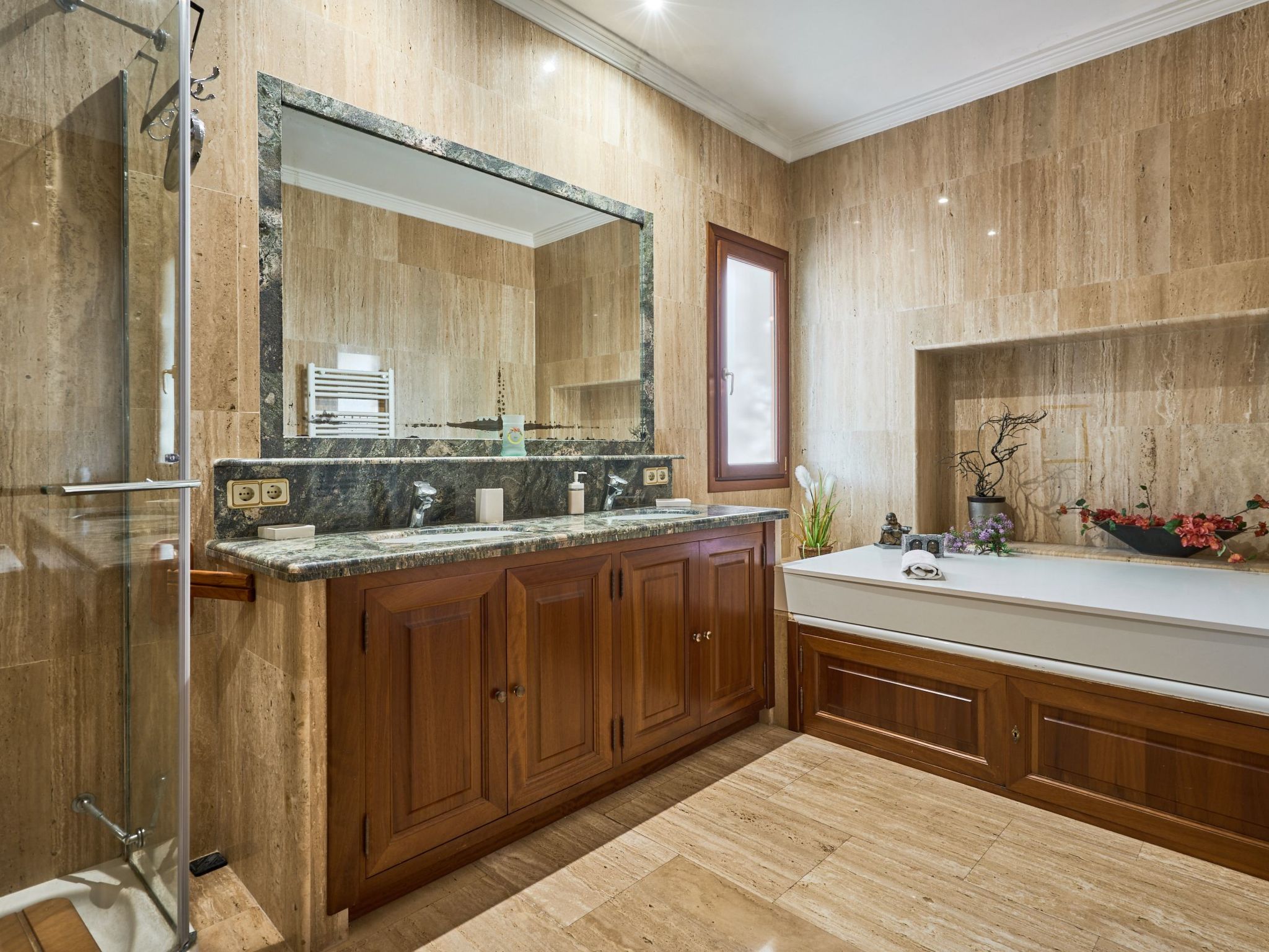 Marta-Image-tags.info