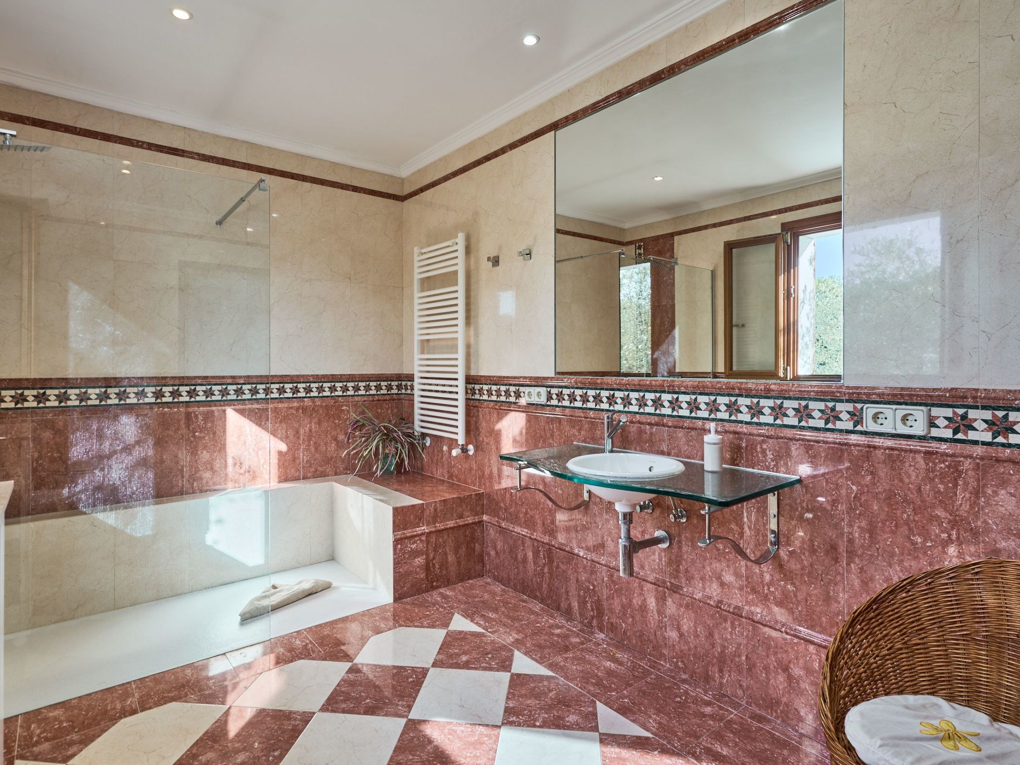 Marta-Image-tags.info