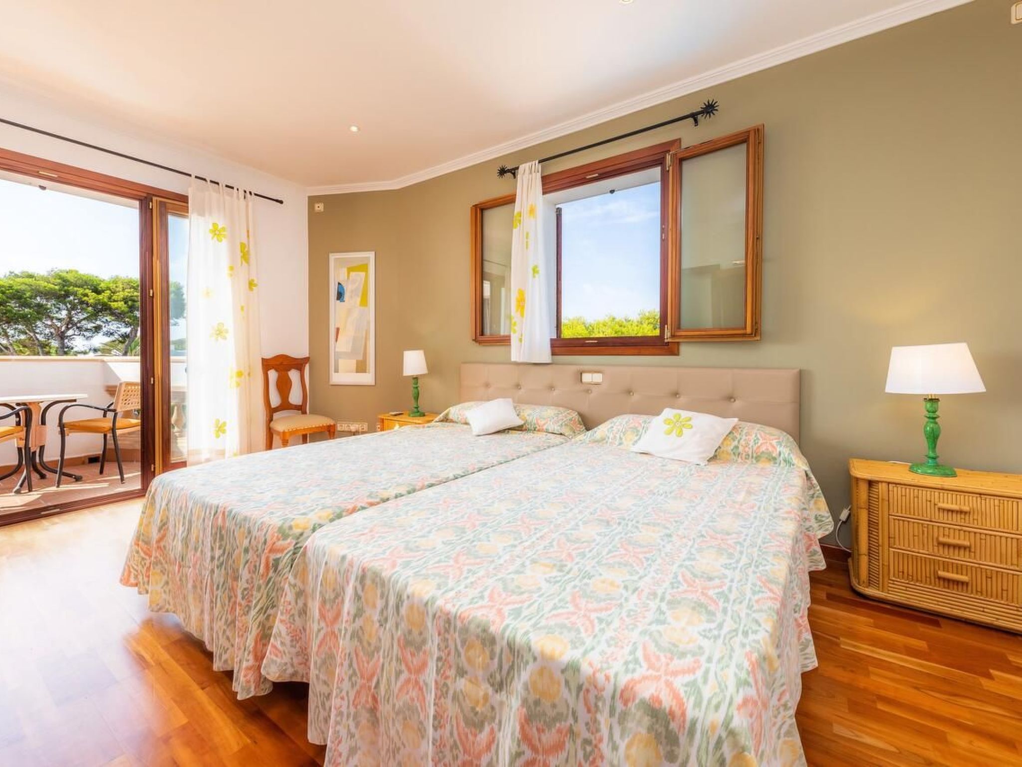 Marta-Image-tags.info