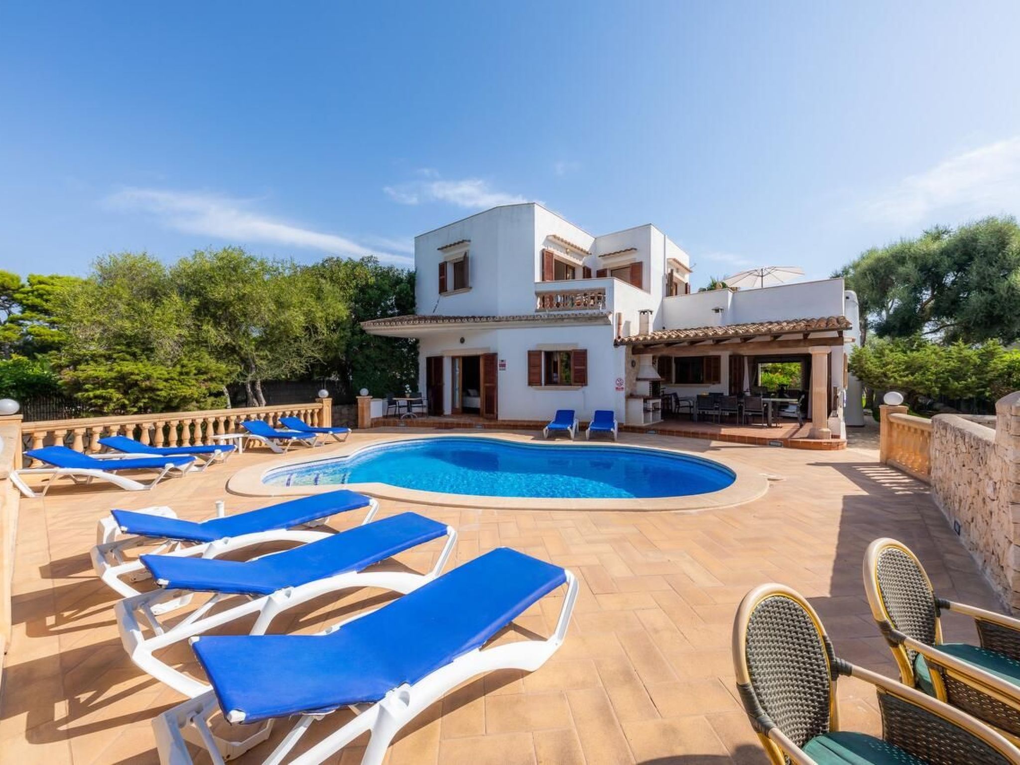 Marta-Image-tags.info