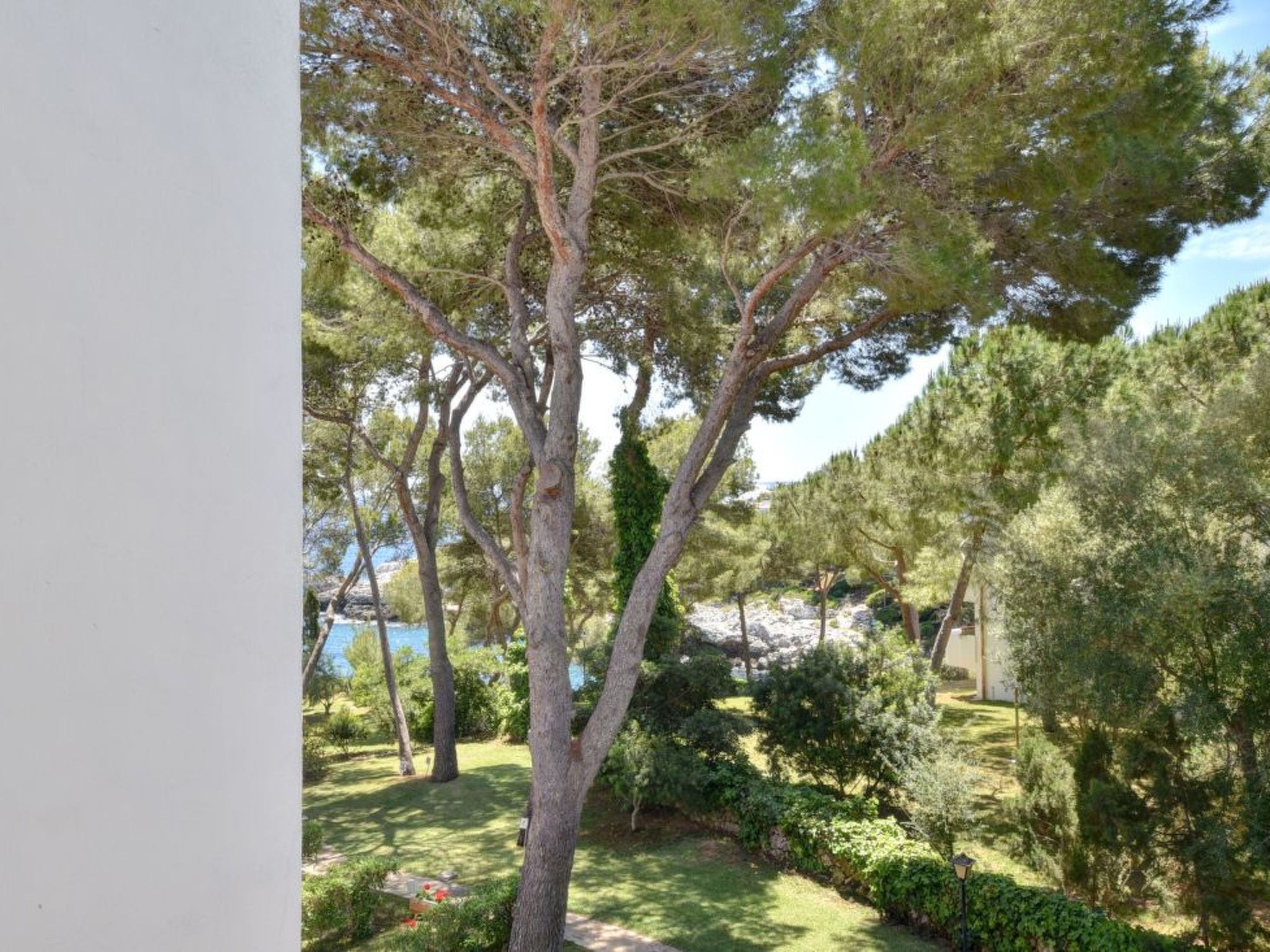 Neu renoviertes, modernes Apartment für 4 Personen, direkt an der Cala Ferrera-Image-tags.info