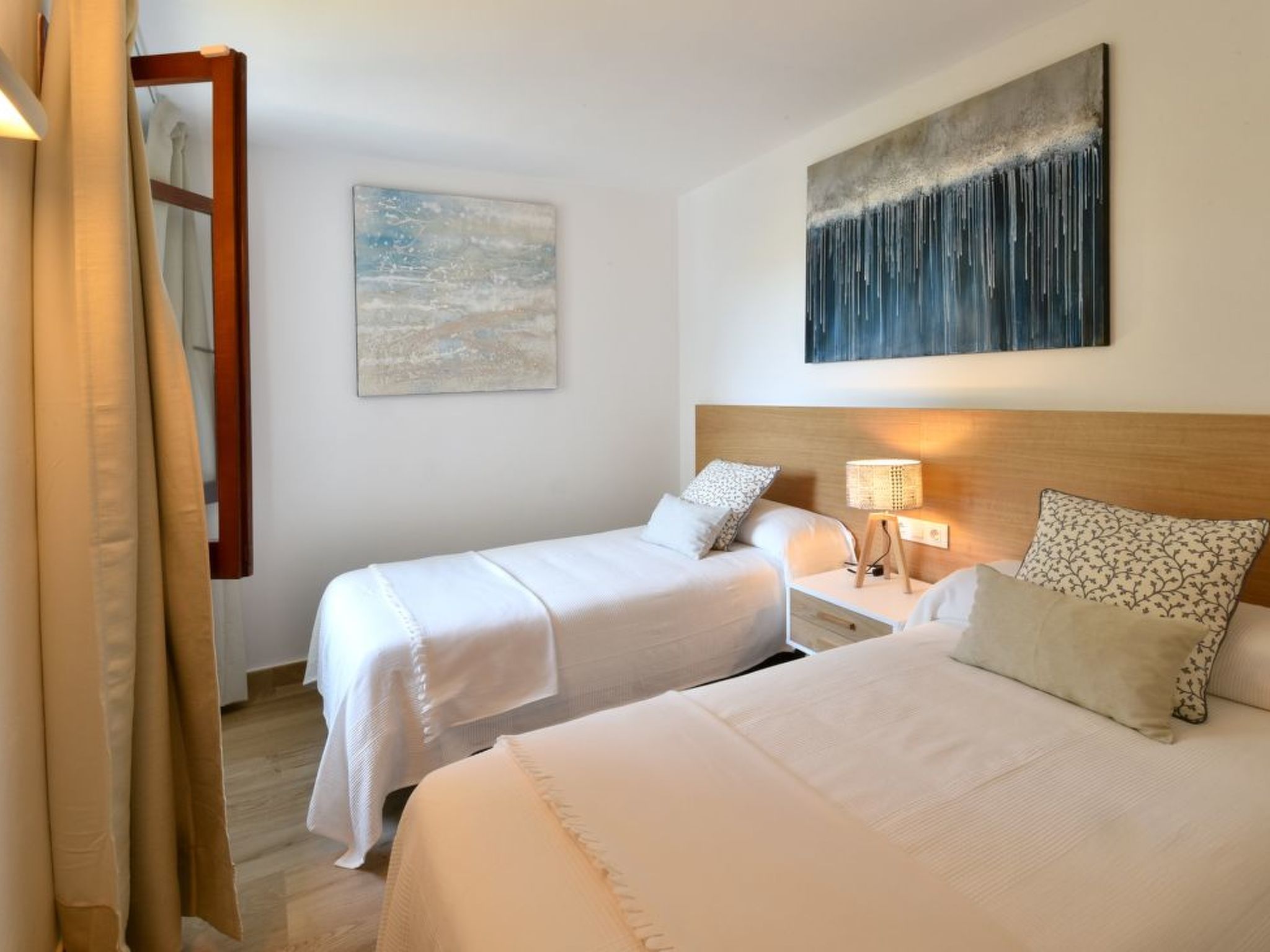 Neu renoviertes, modernes Apartment für 4 Personen, direkt an der Cala Ferrera-Image-tags.info