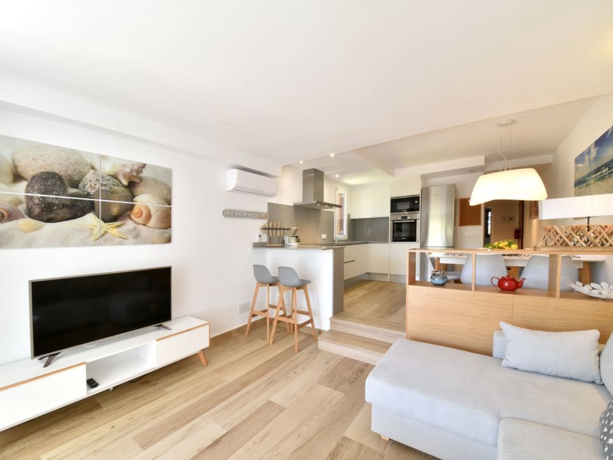 Neu renoviertes, modernes Apartment für 4 Personen, direkt an der Cala Ferrera-Image-tags.info