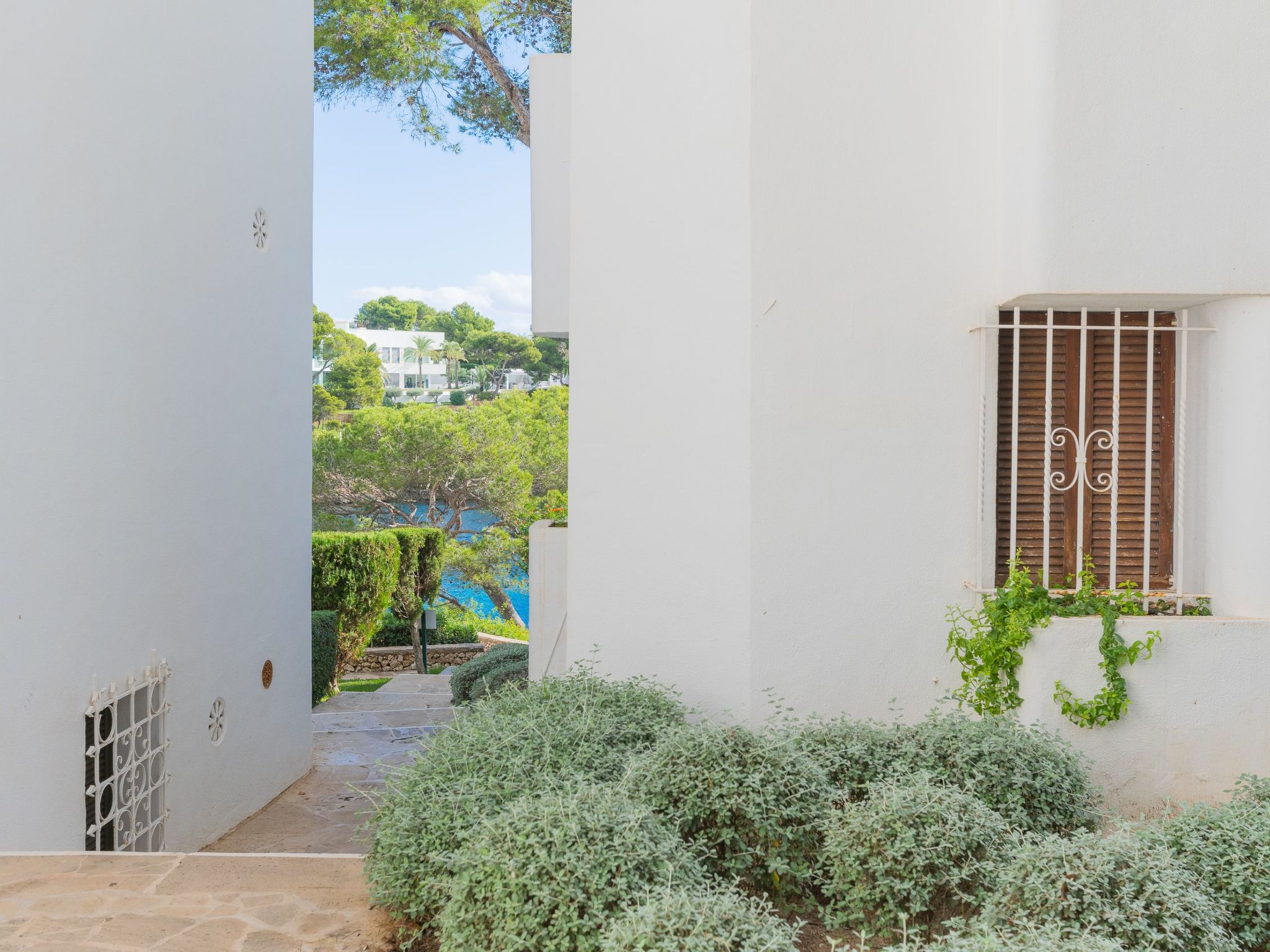 Neu renoviertes, modernes Apartment für 4 Personen, direkt an der Cala Ferrera-Image-tags.info