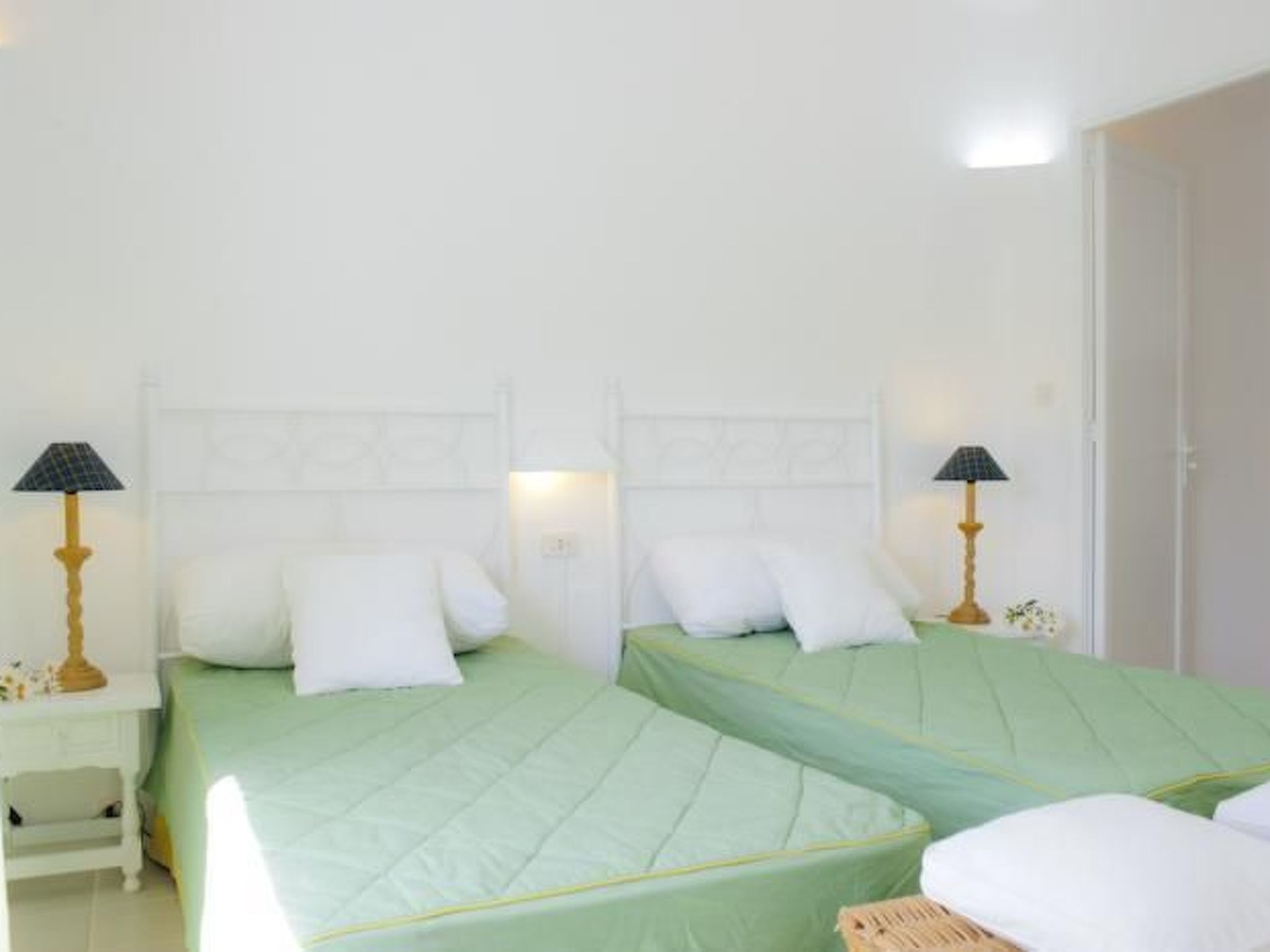 Pineda-Image-tags.info