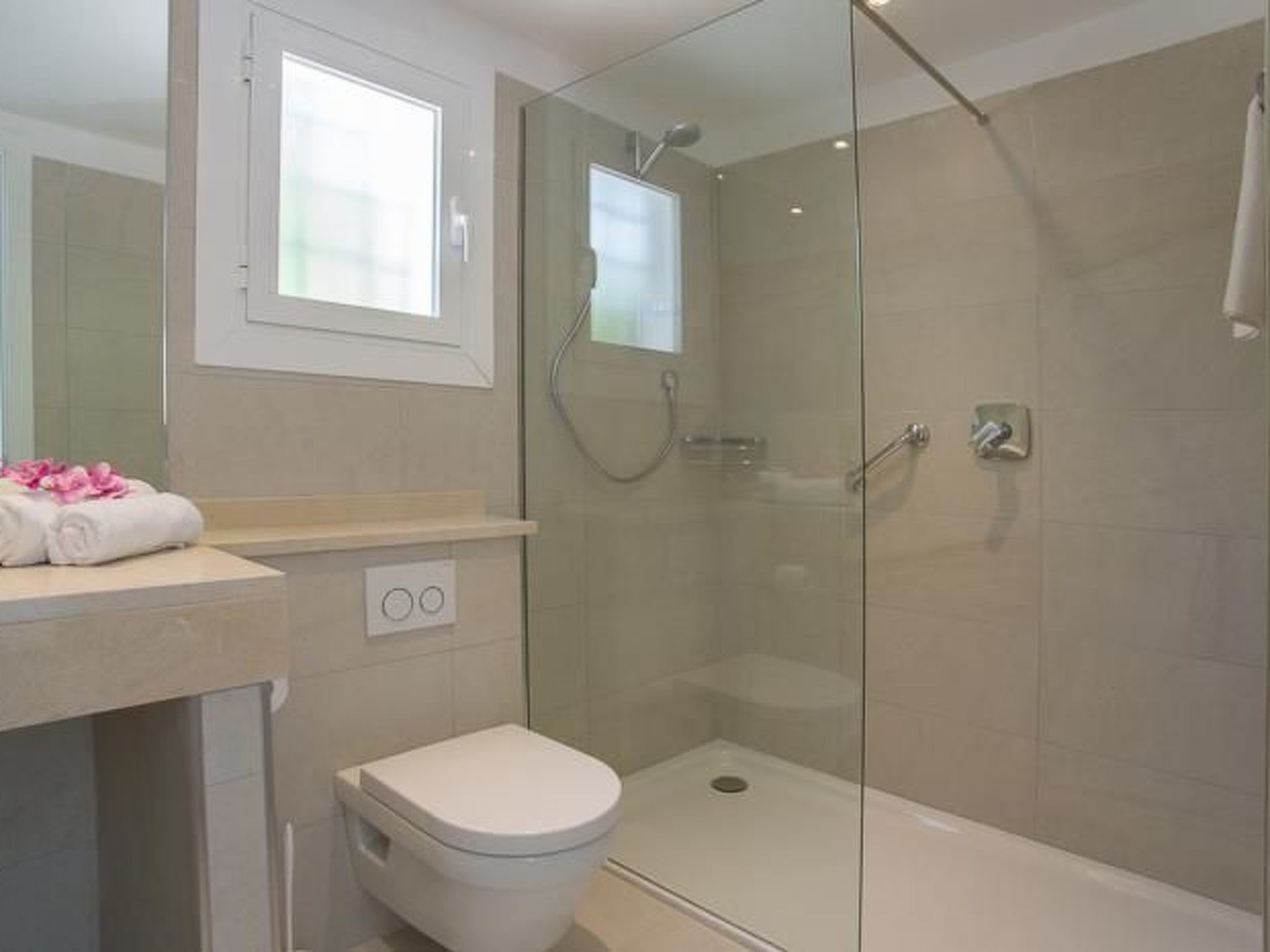 Pineda-Image-tags.info