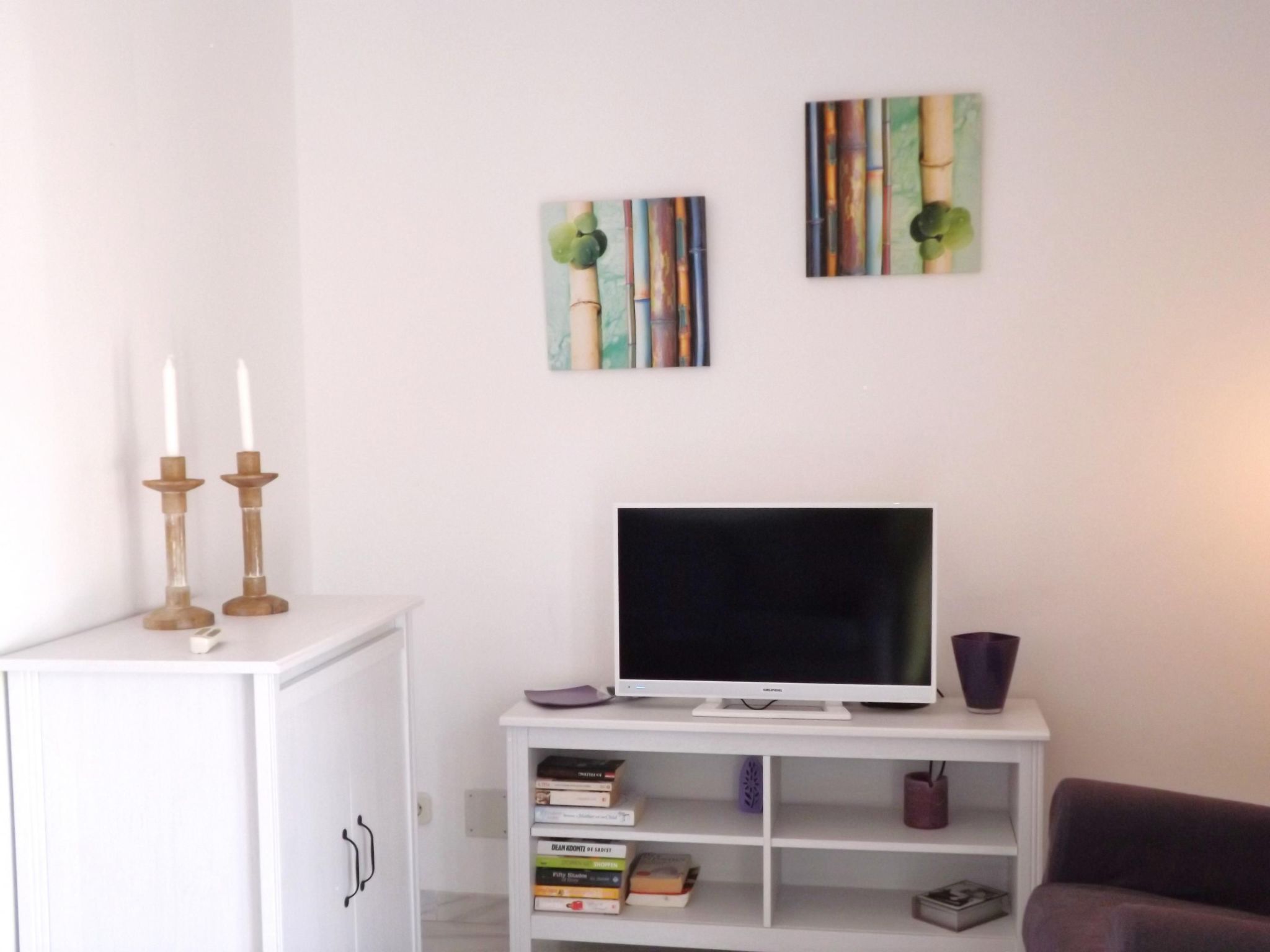 Bungalow con piscina-Binnen