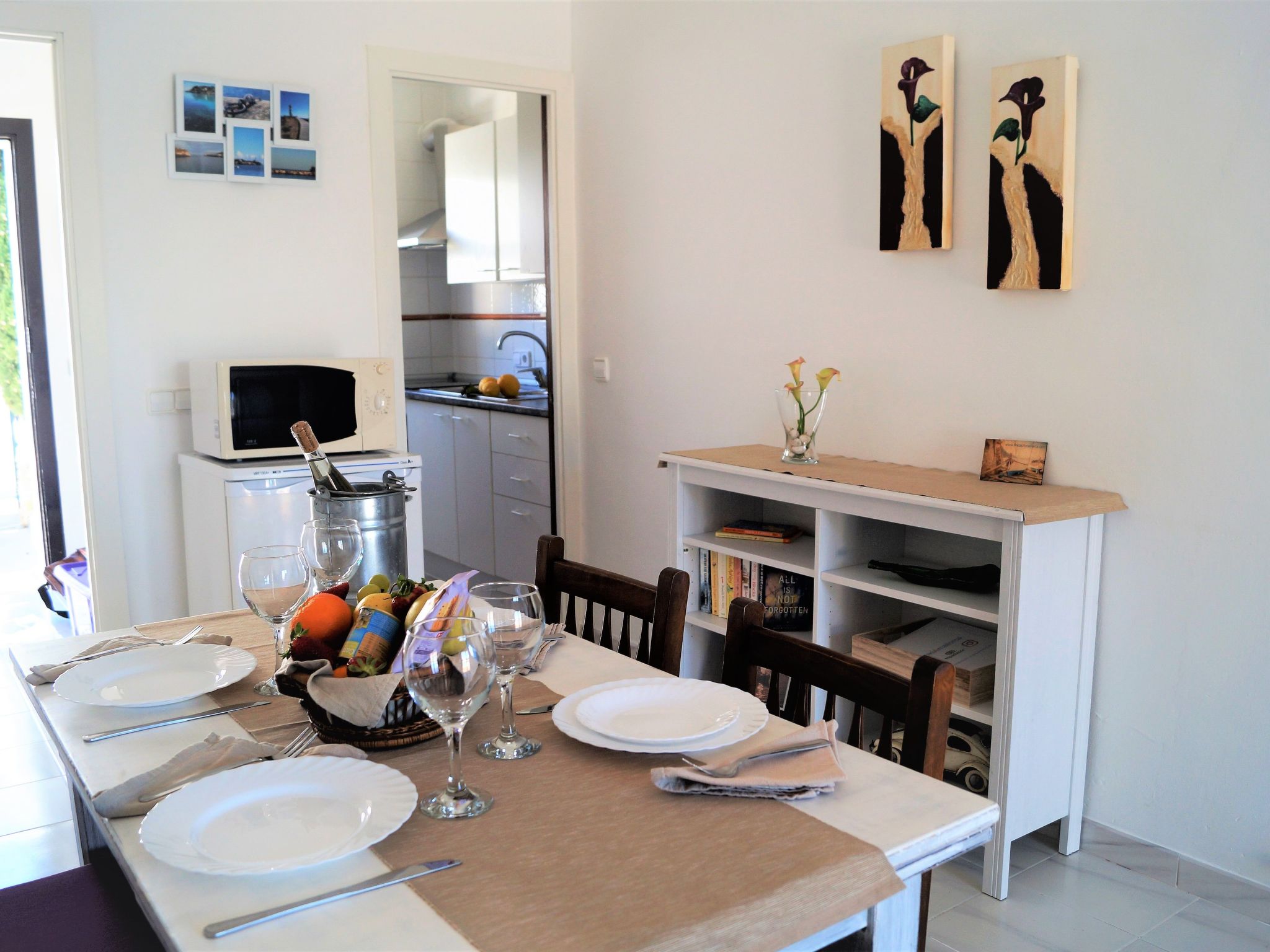 Bungalow con piscina-Binnen