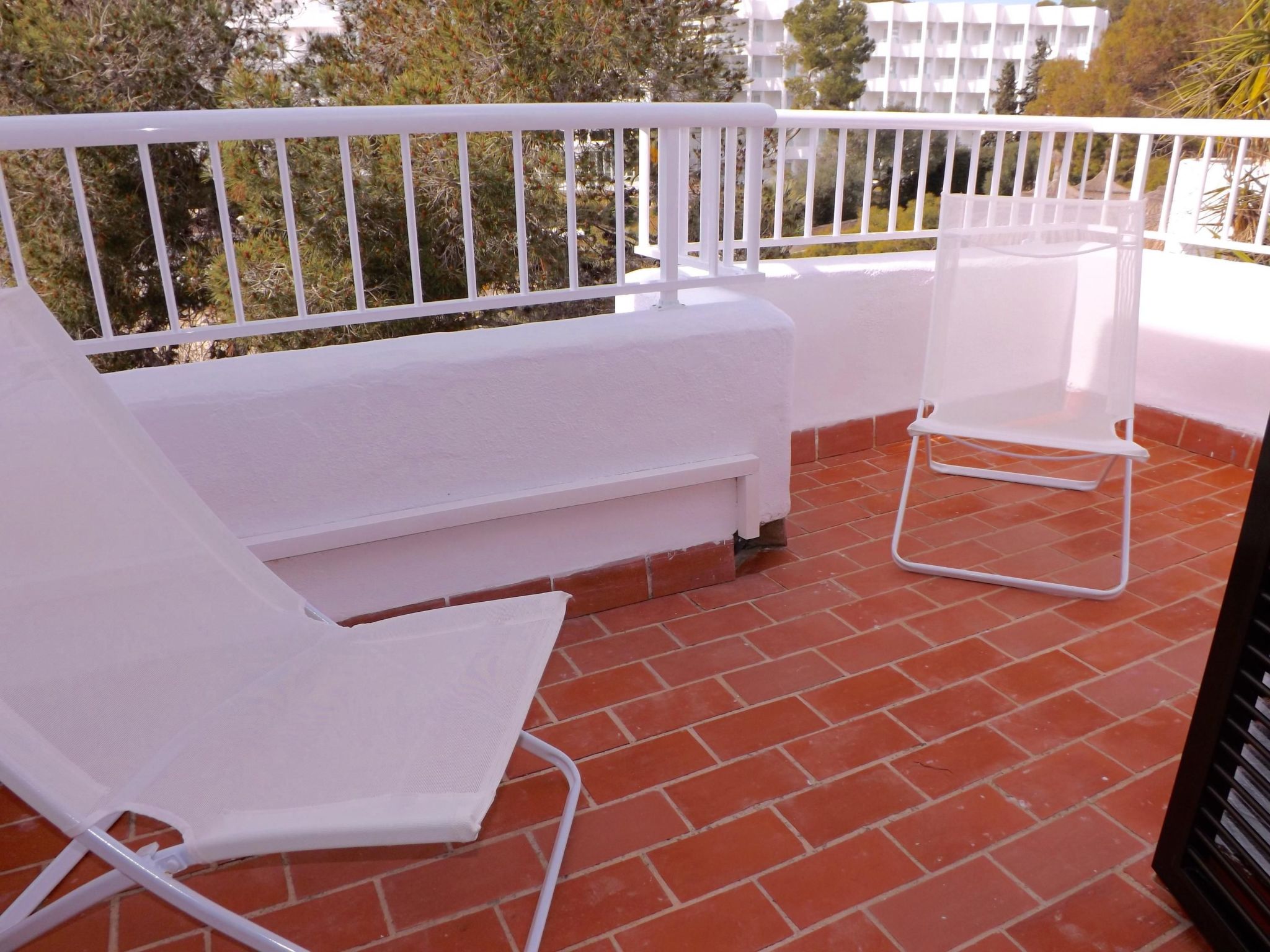 Bungalow con piscina-Binnen