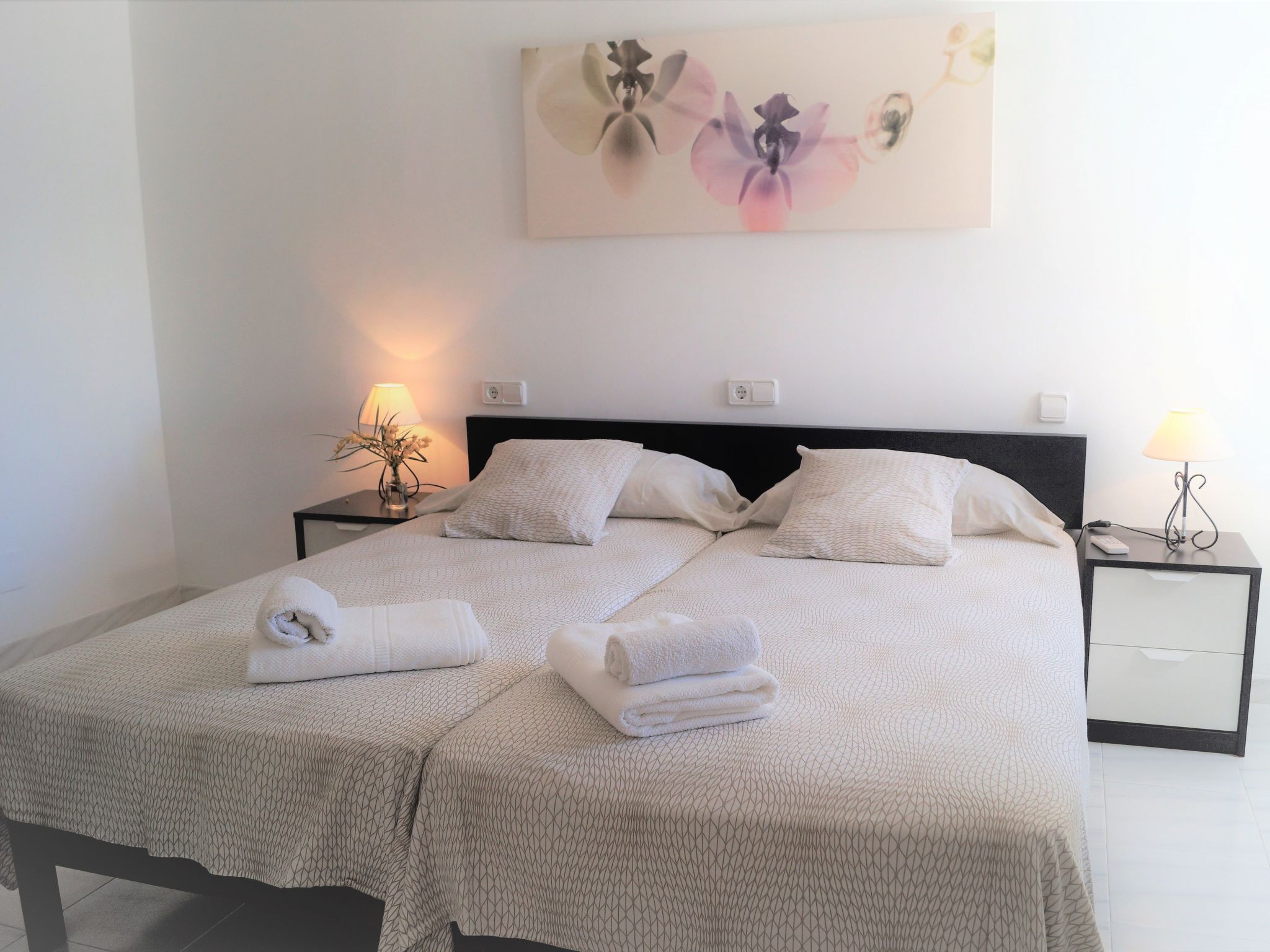 Bungalow con piscina-Binnen