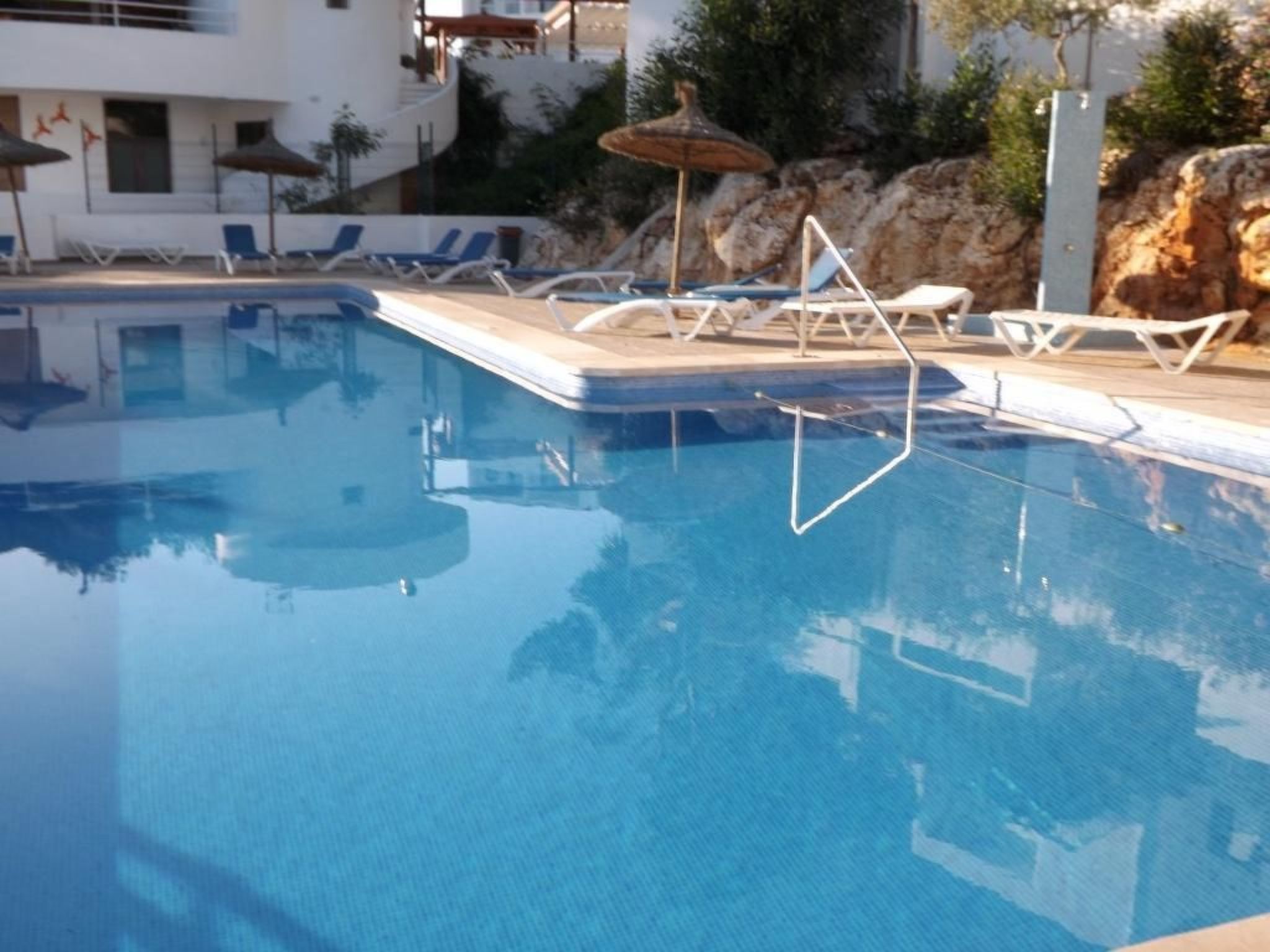 Bungalow con piscina-Binnen