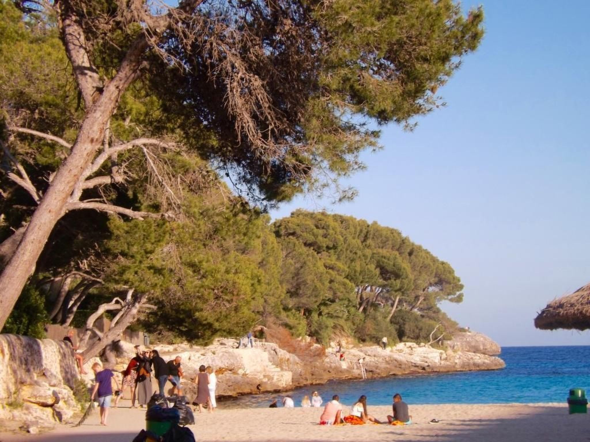 Bungalow con piscina-Binnen