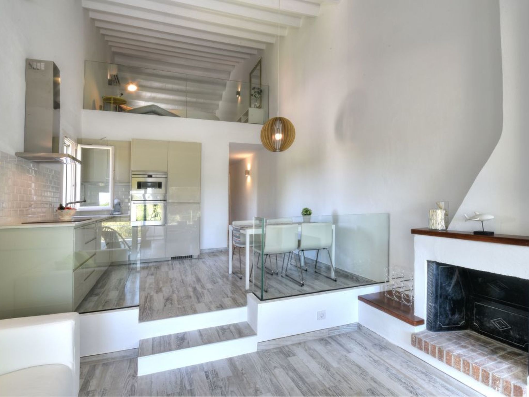 Photo of Modernes helles 3-Schlafzimmer Apartment mit Klimaanlage, 2017 komplett neu ren