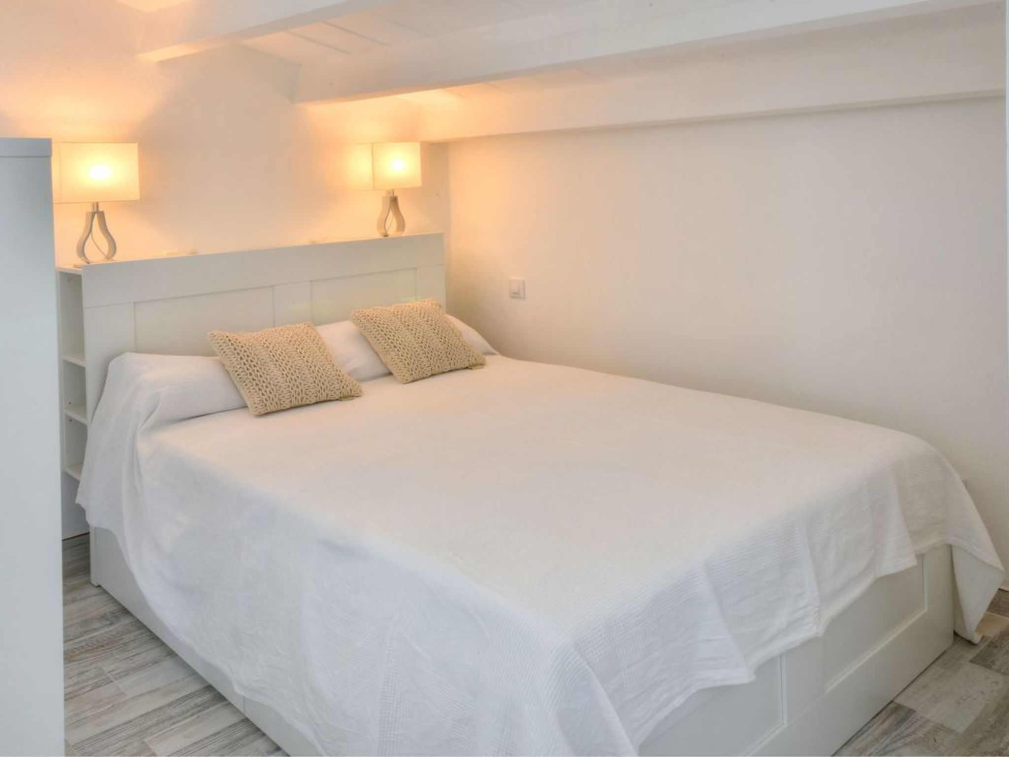 Photo of Modernes helles 3-Schlafzimmer Apartment mit Klimaanlage, 2017 komplett neu ren