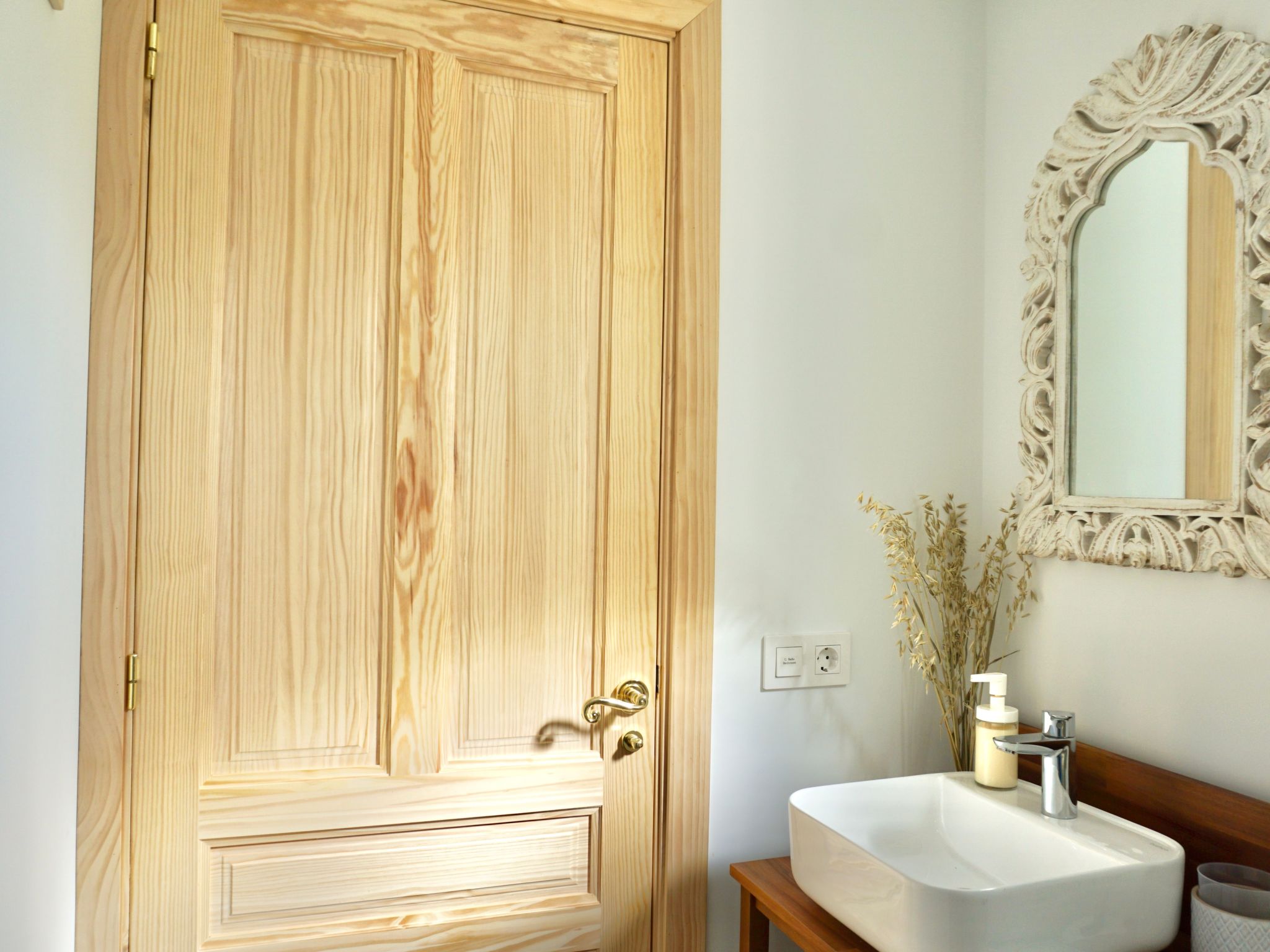 Riviera-Image-tags.info