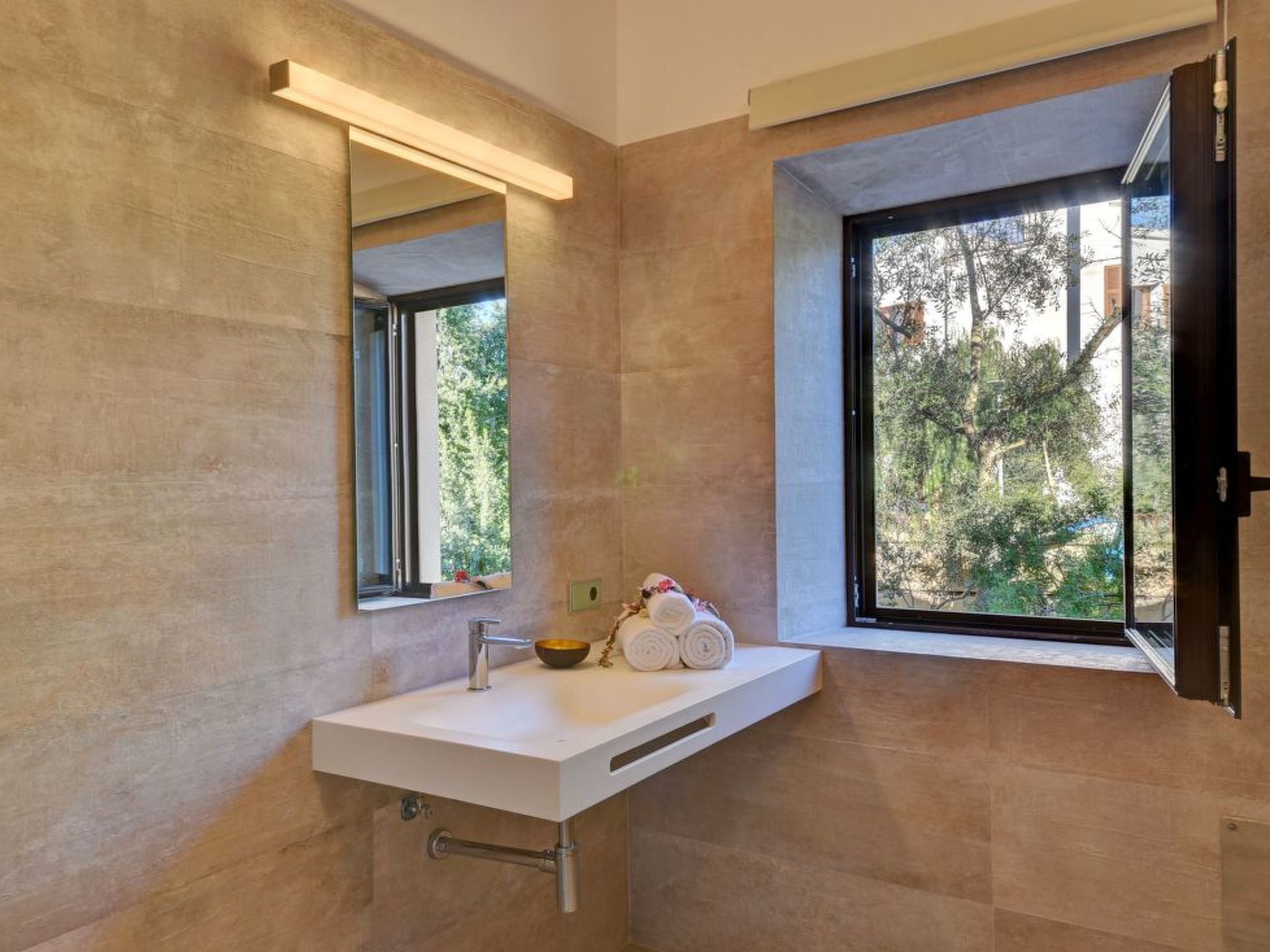 Corso-Image-tags.info