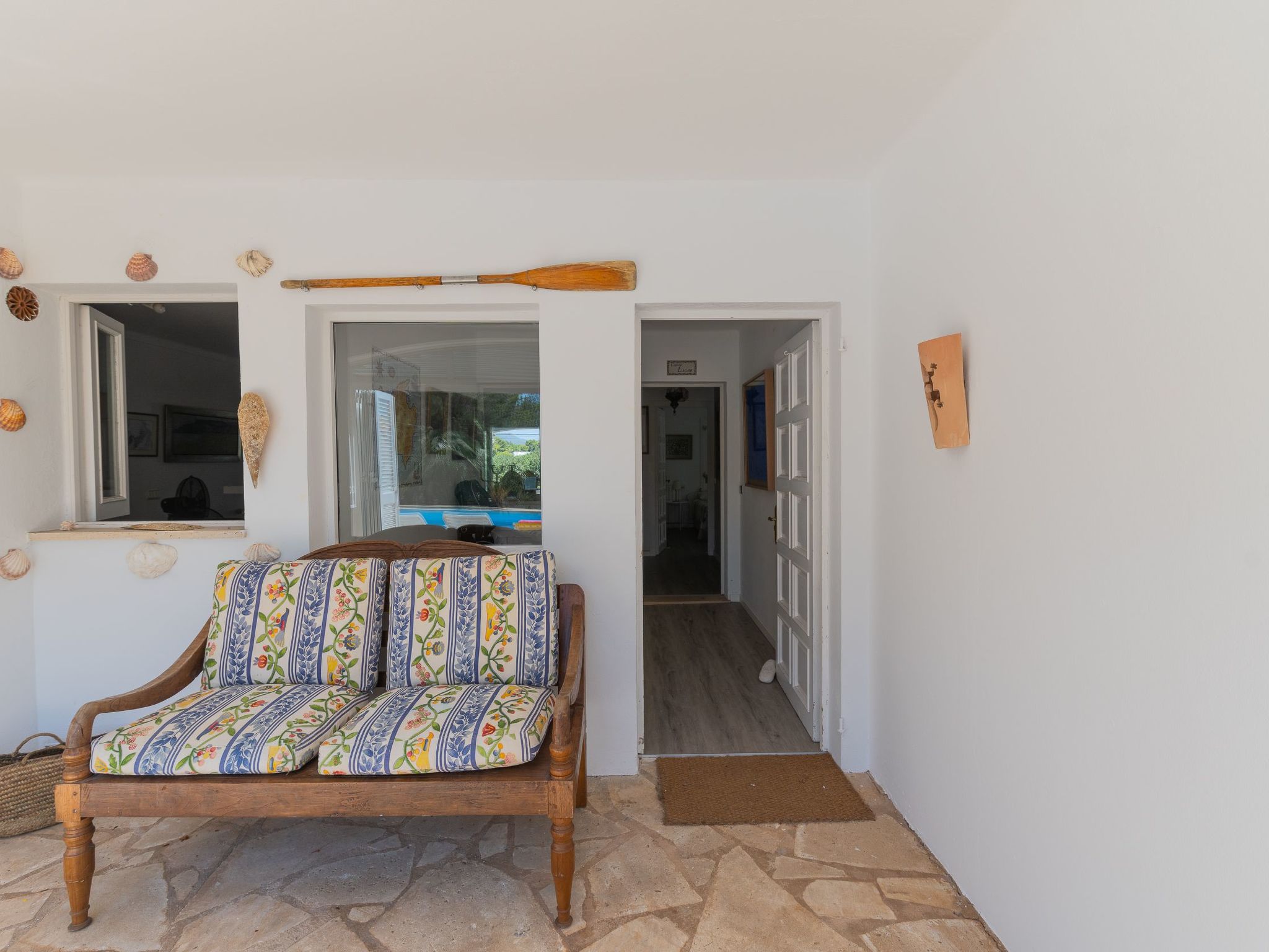 Lucia-Image-tags.info