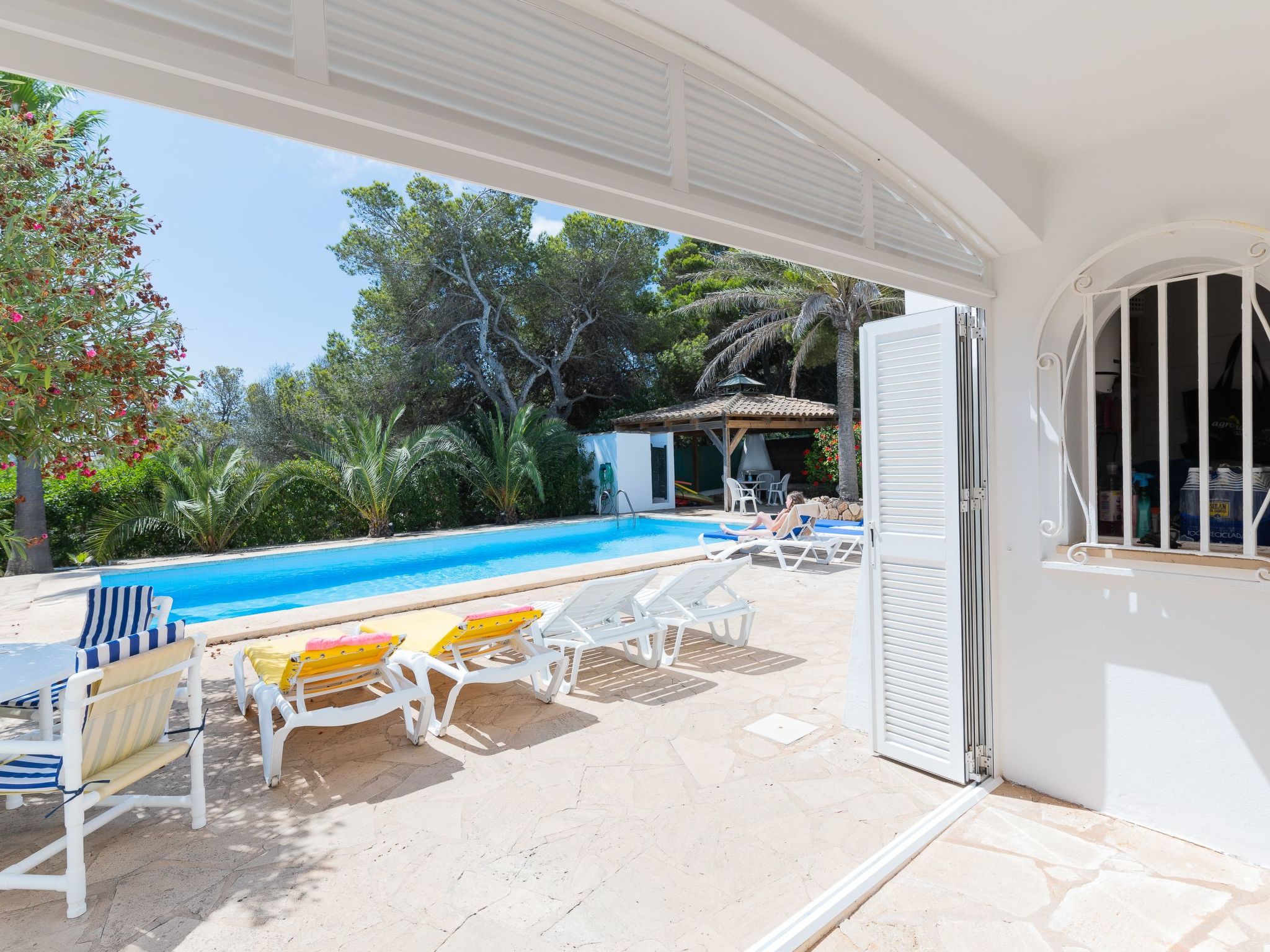 Lucia-Image-tags.info