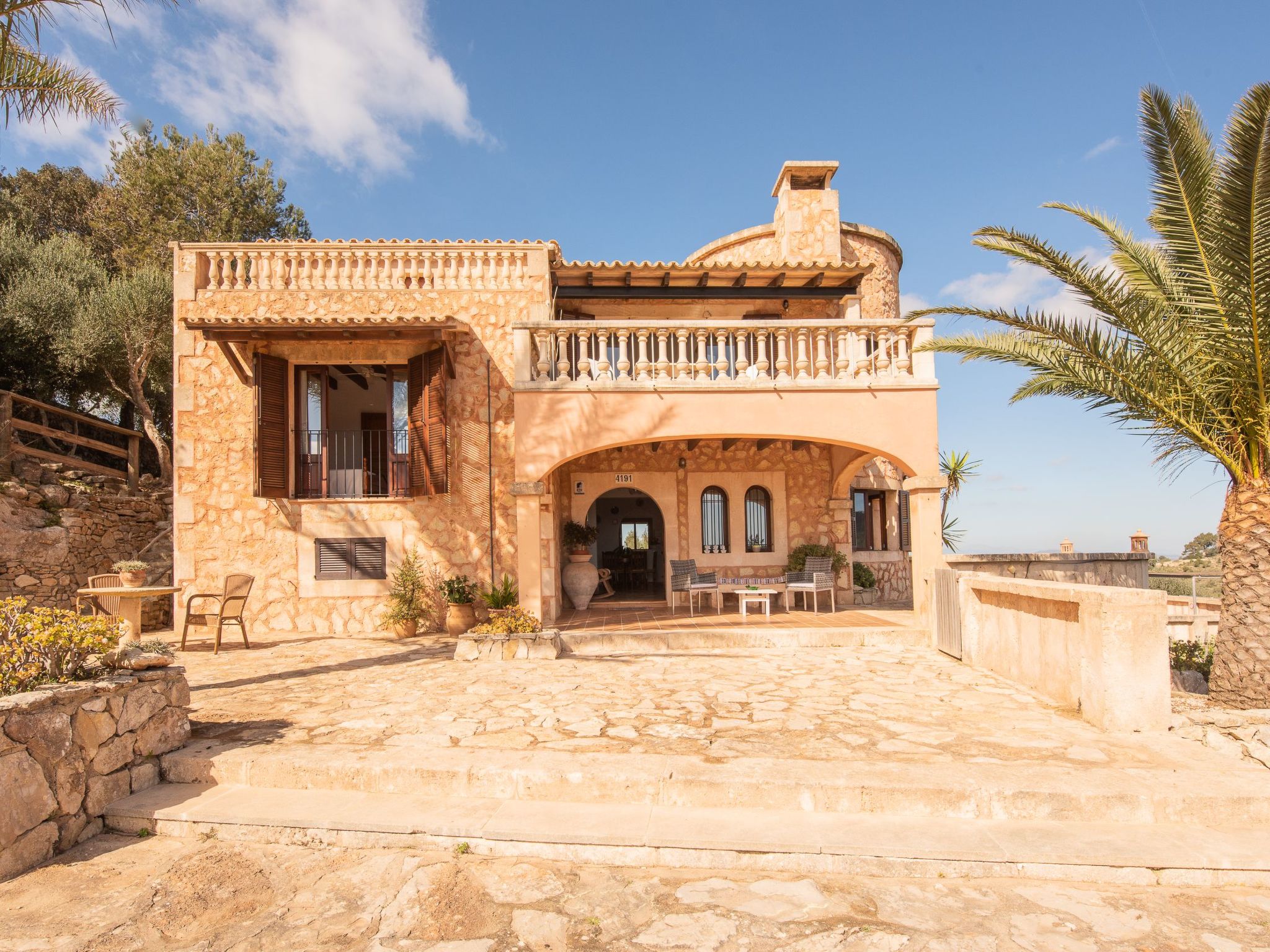 Roca-Image-tags.info