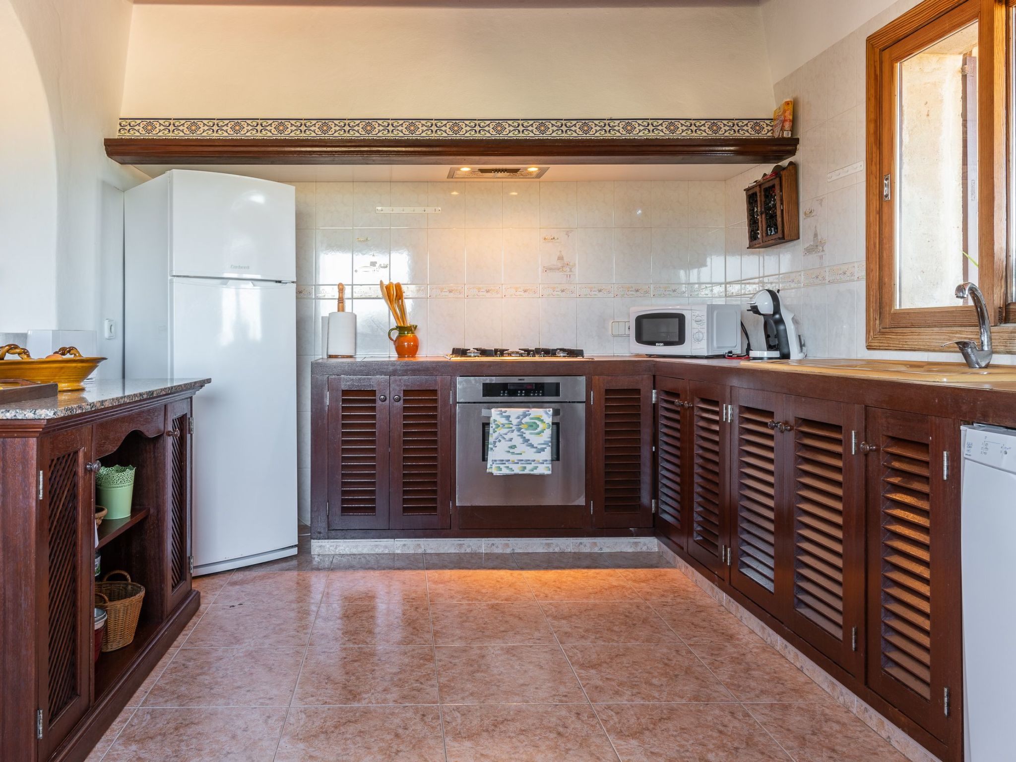 Roca-Image-tags.info