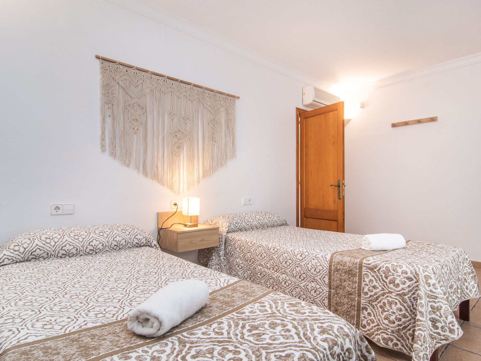 Peris-Image-tags.info