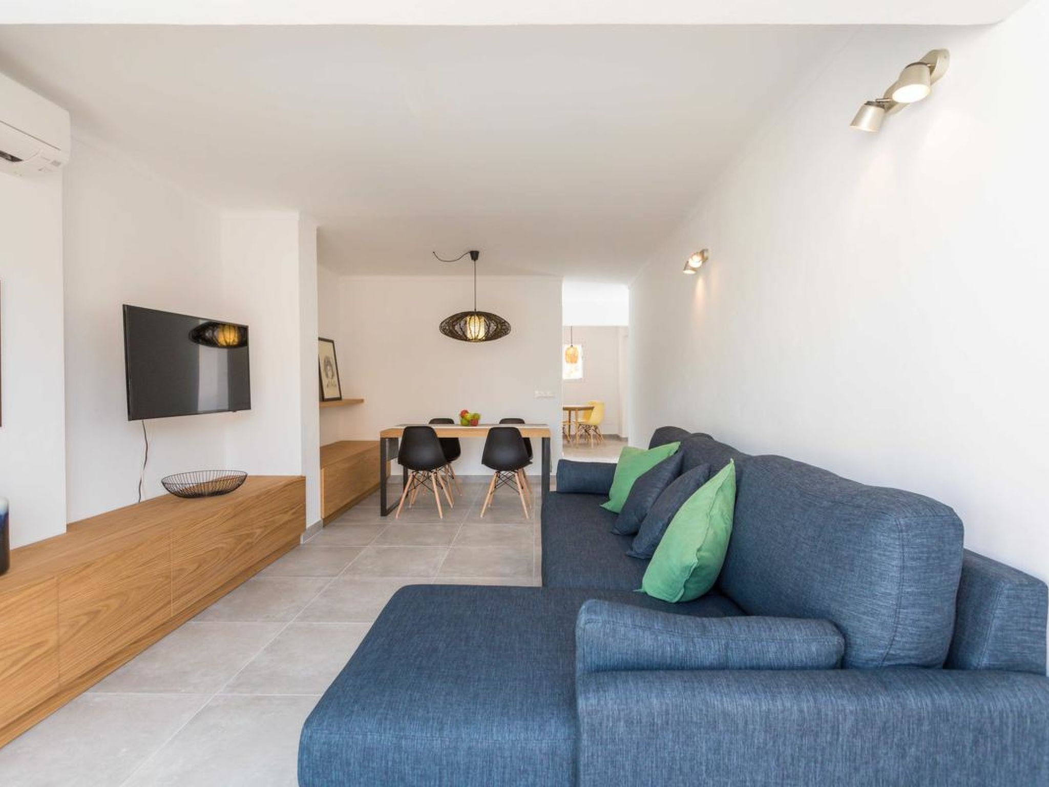 Ses Covetes - Drinnen